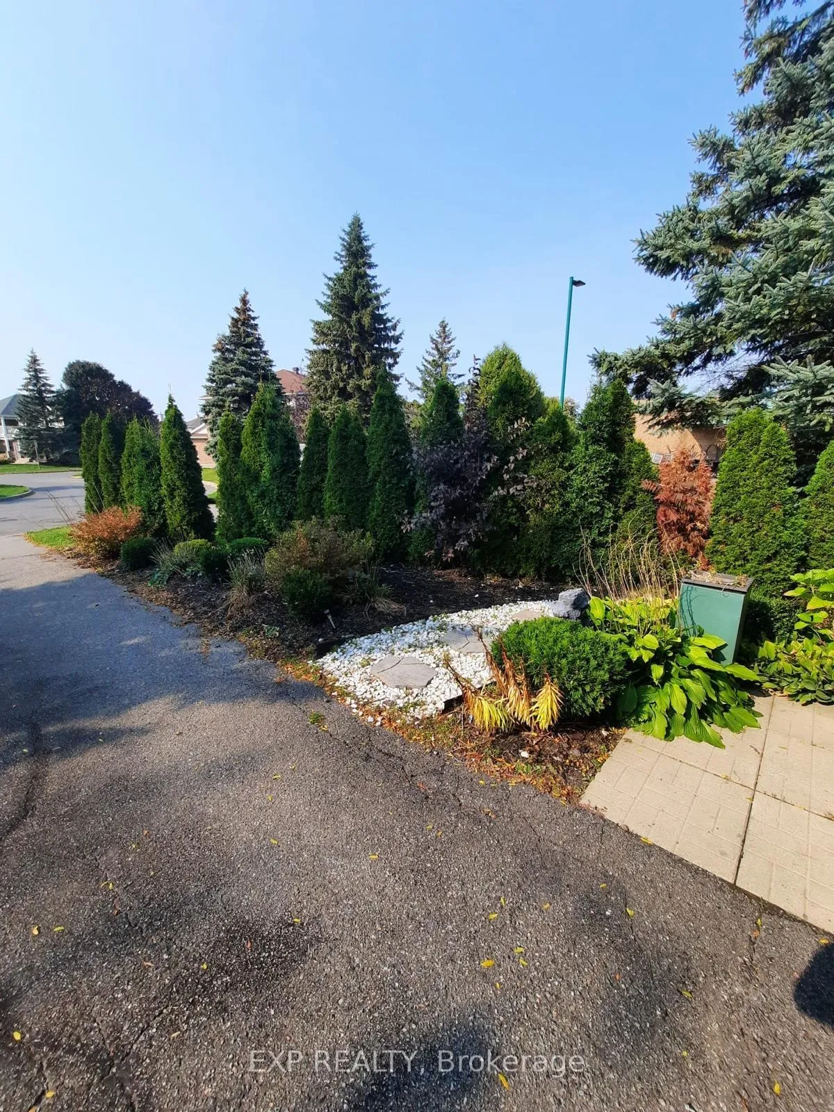 Photo 3 of 1175 Lichen Avenue, Ottawa, Avalon East — HOMEH