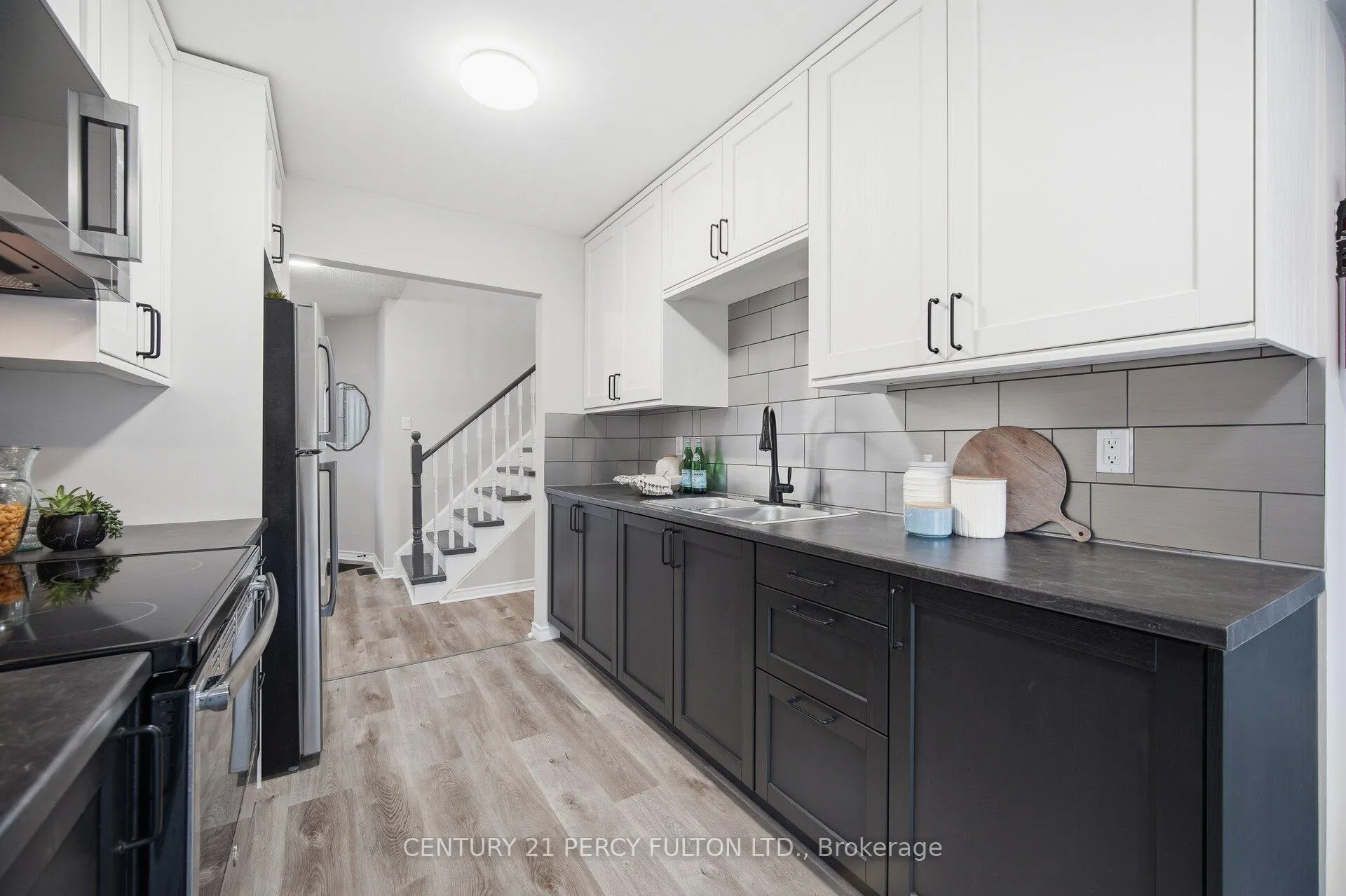 Photo 9 of 4 Raine Drive, Ajax, Central — HOMEH