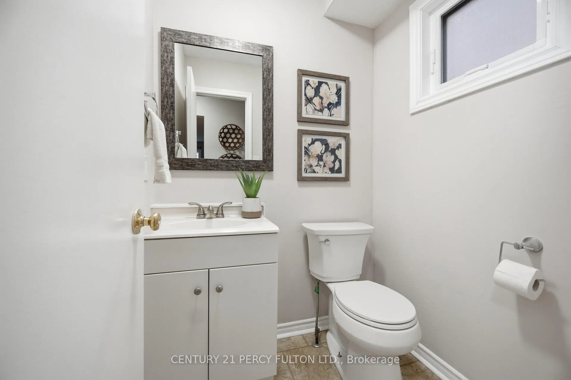 Photo 16 of 4 Raine Drive, Ajax, Central — HOMEH