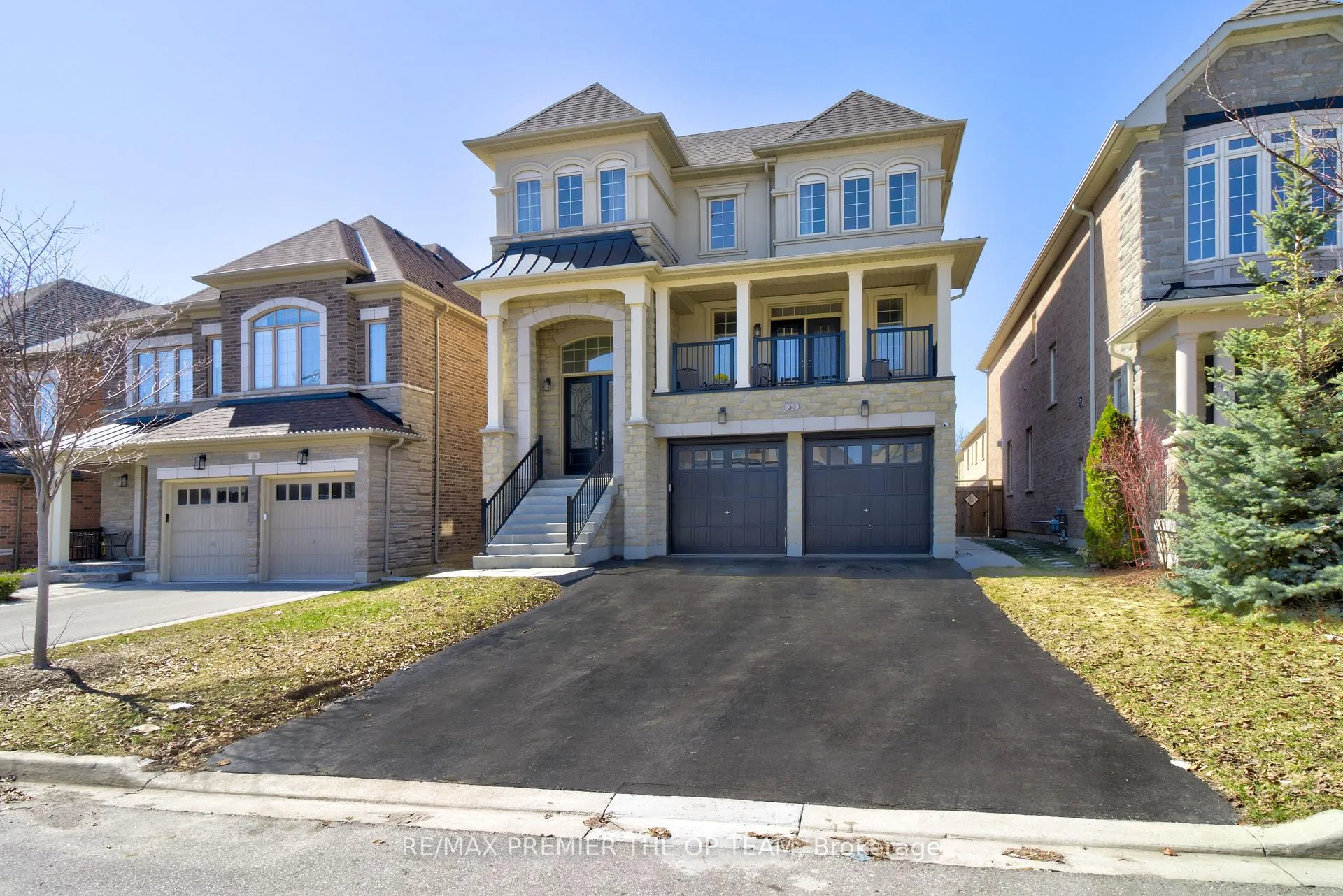 Photo 1 of Unit Upper, 30 Bannockburn Drive, Vaughan, Vellore Village — HOMEH
