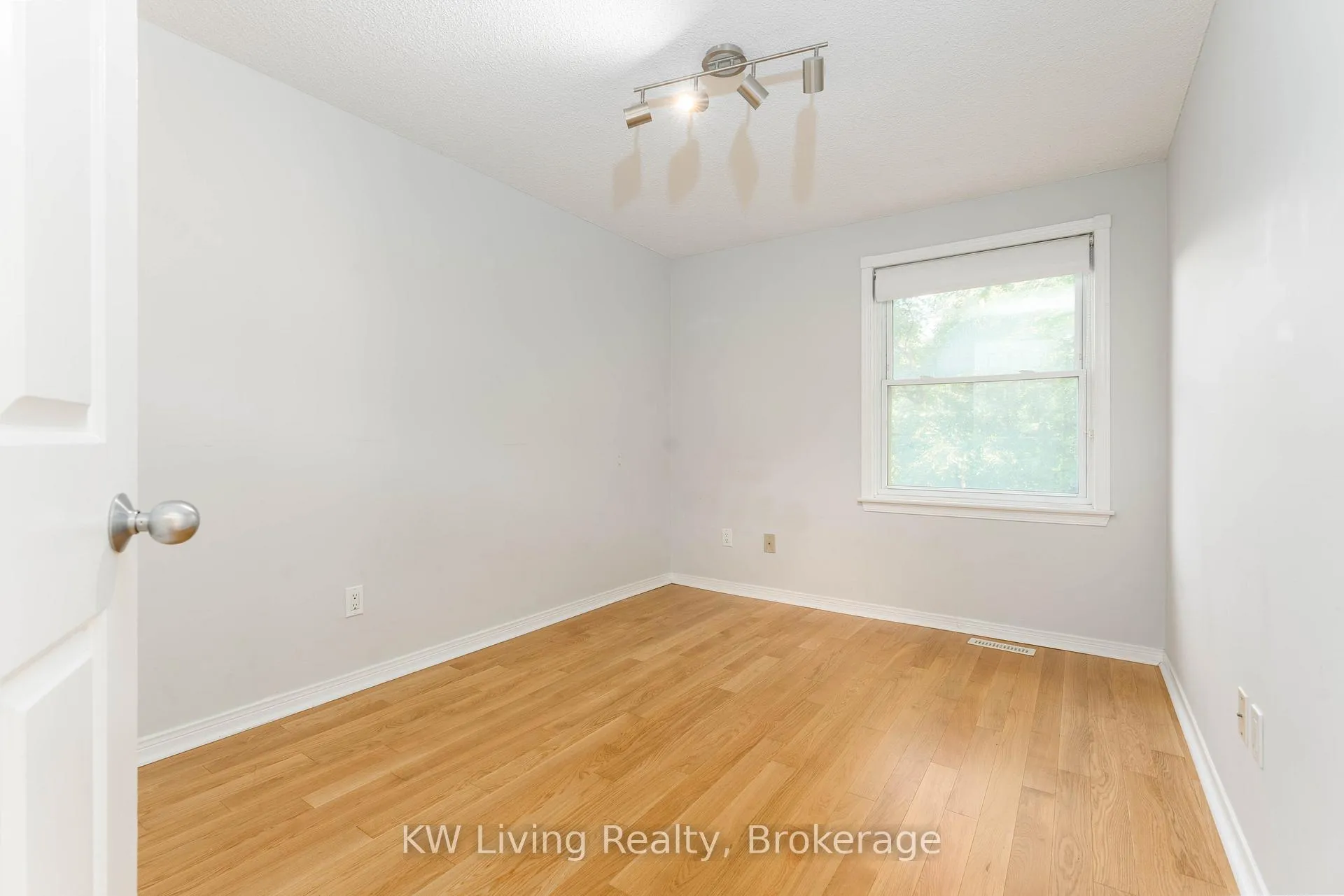 Photo 7 of 96 Confederation Way, Markham, Thornhill — HOMEH