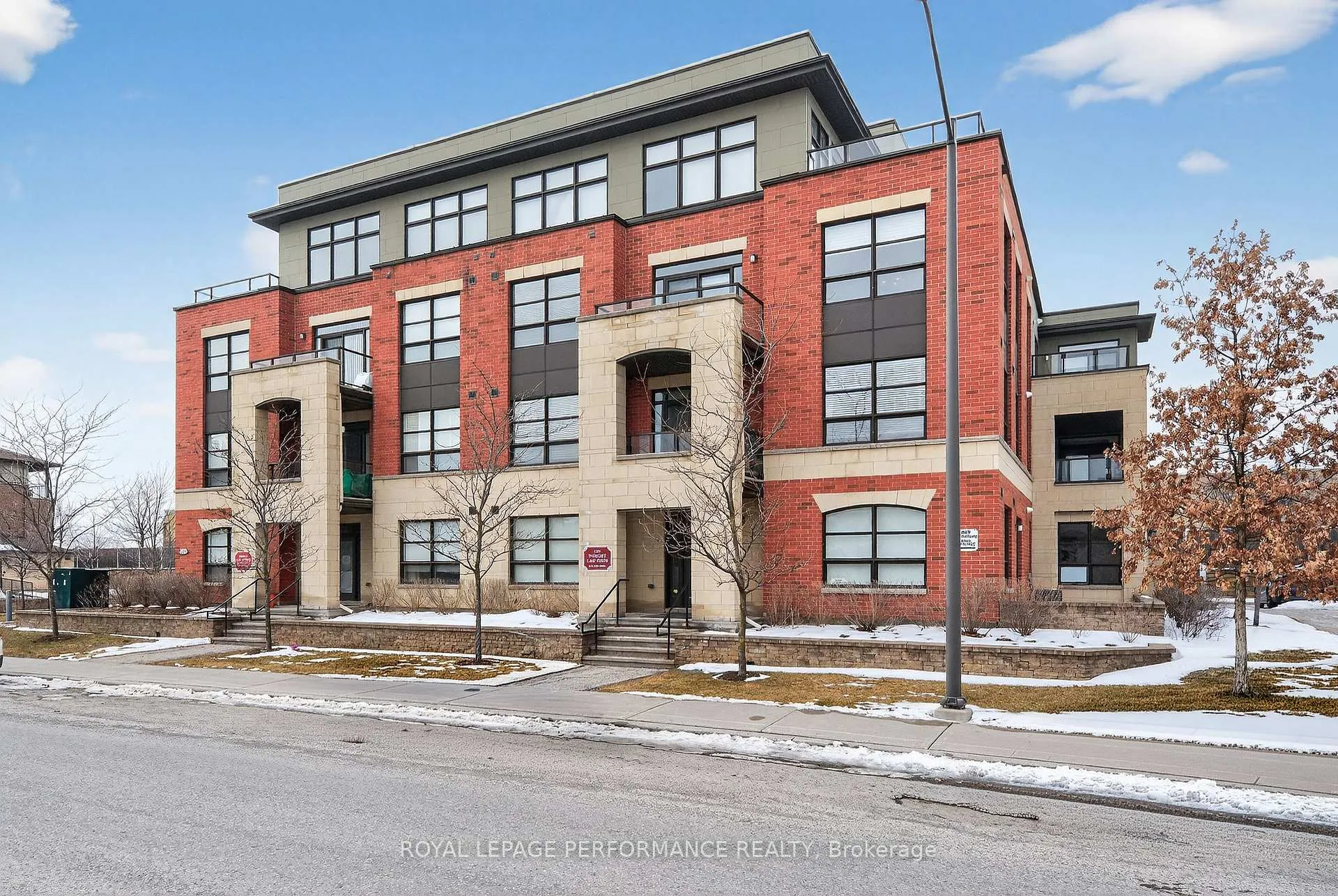 Front of Unit 305, 669 Sue Holloway Drive