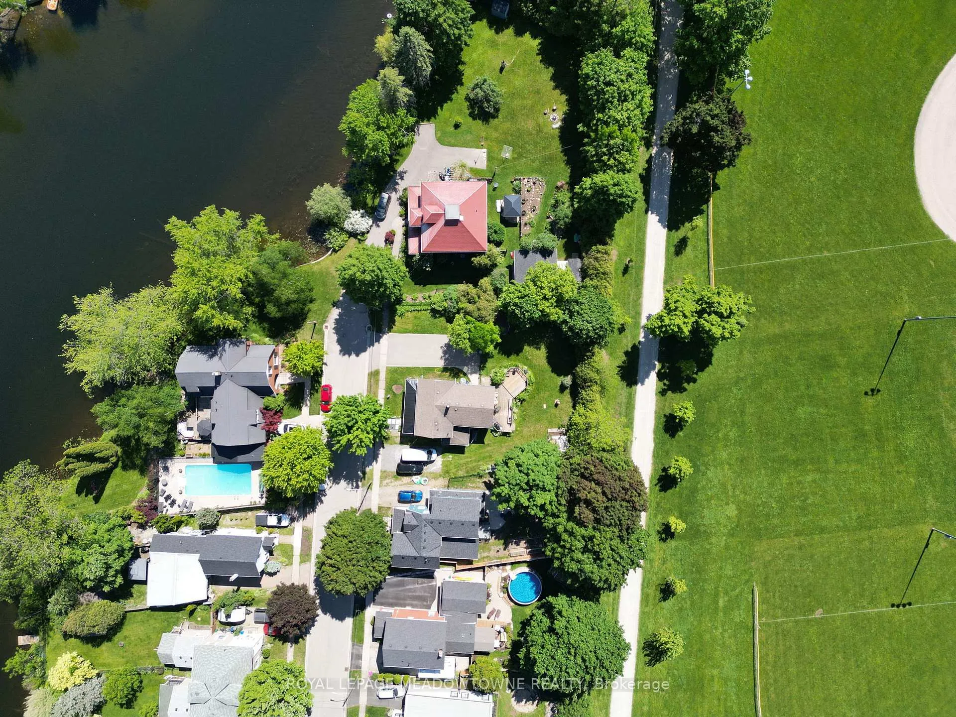 Photo 5 of 87 Lake Avenue, Halton Hills, Acton — HOMEH
