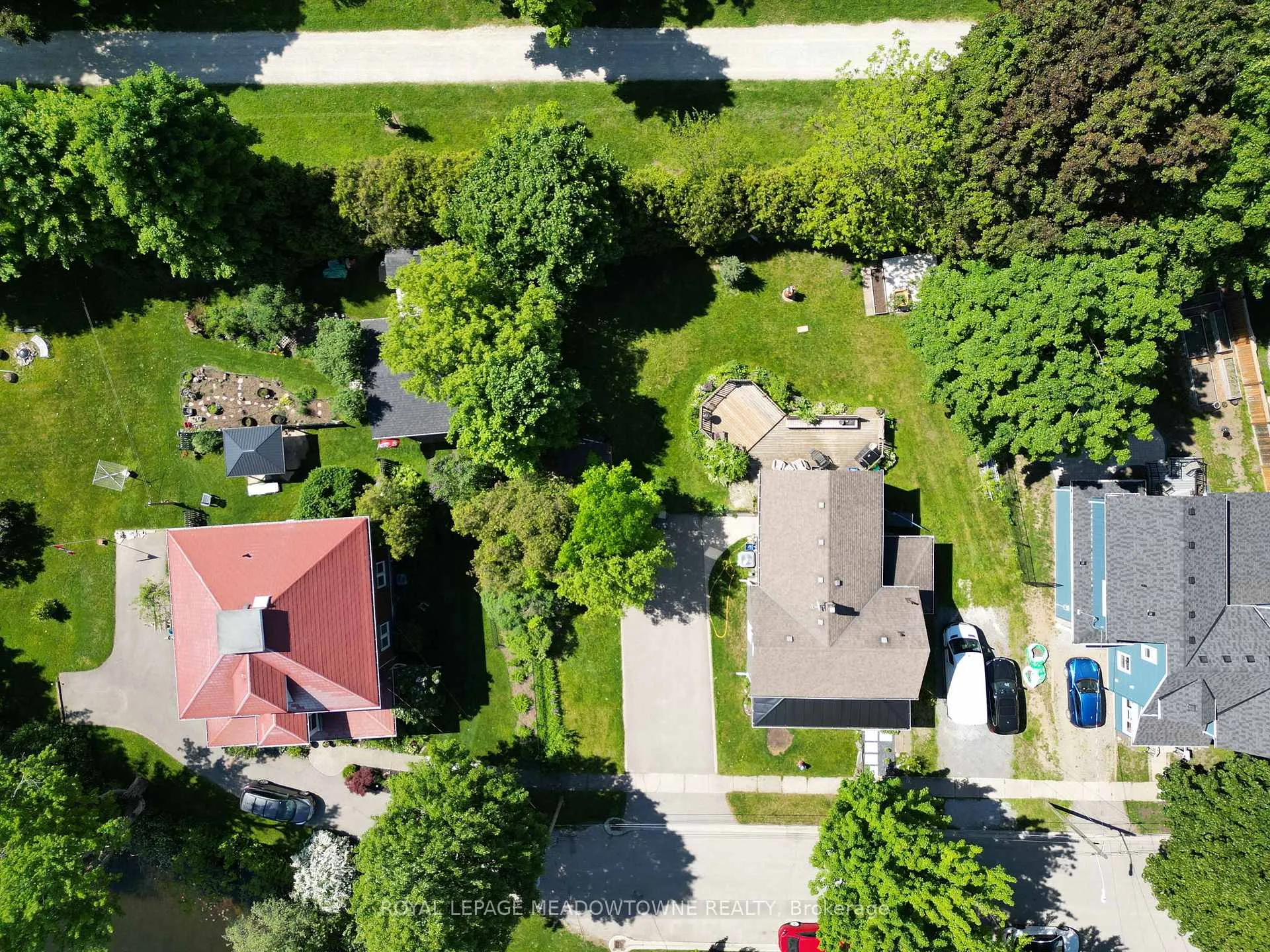 Photo 7 of 87 Lake Avenue, Halton Hills, Acton — HOMEH