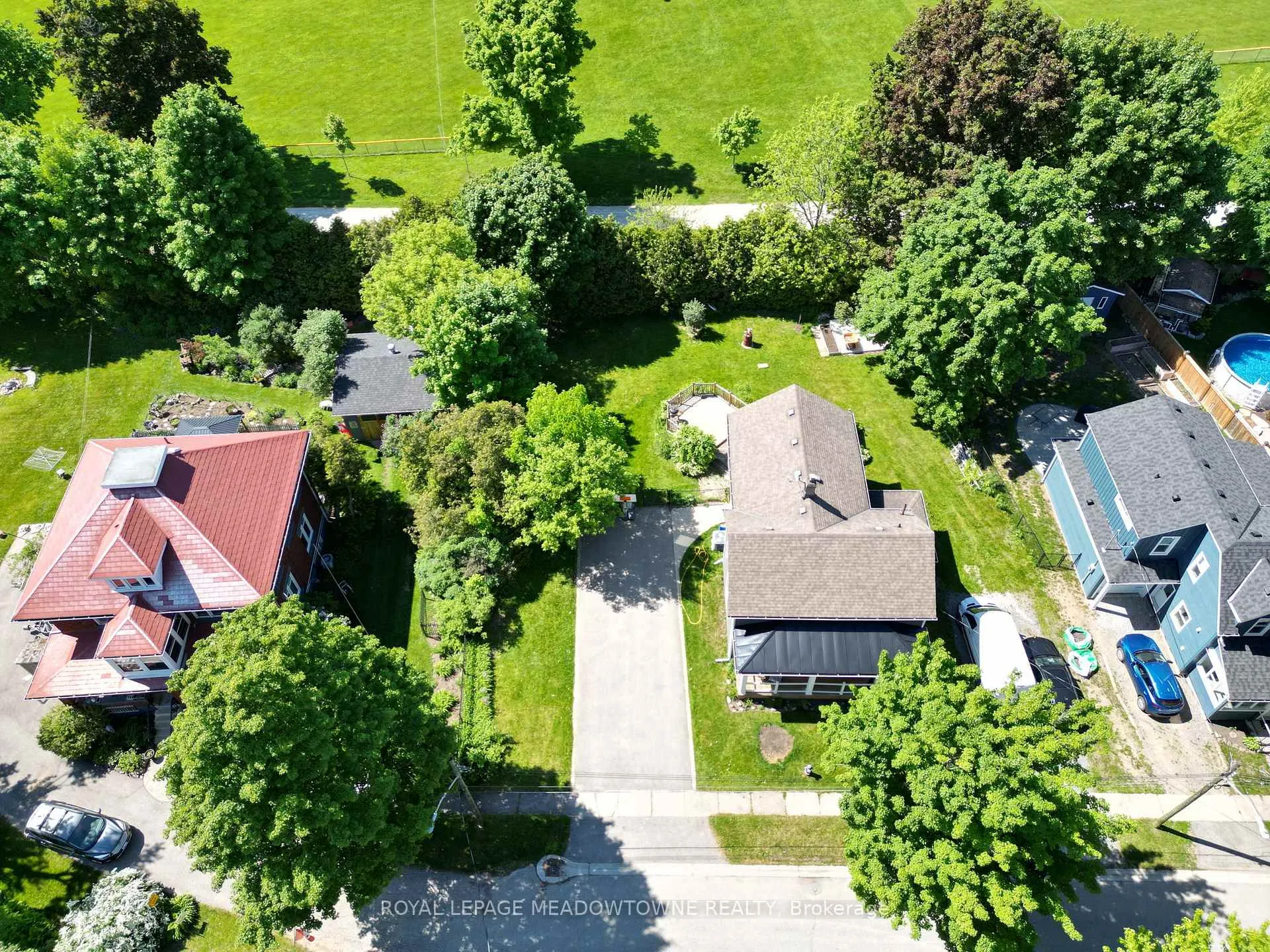 Photo 11 of 87 Lake Avenue, Halton Hills, Acton — HOMEH