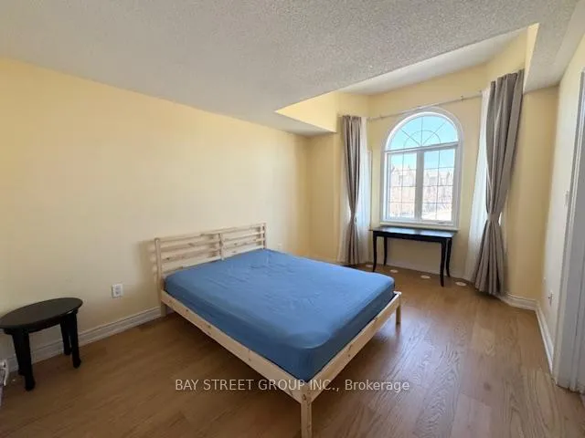 Photo 7 of 156 Legends Way, Markham, Unionville — HOMEH