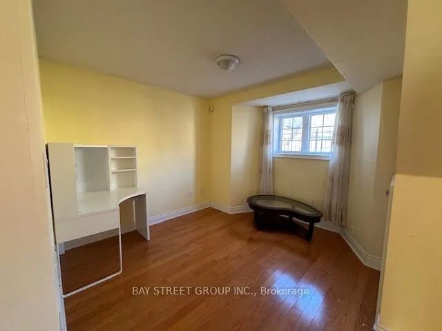 Photo 10 of 156 Legends Way, Markham, Unionville — HOMEH