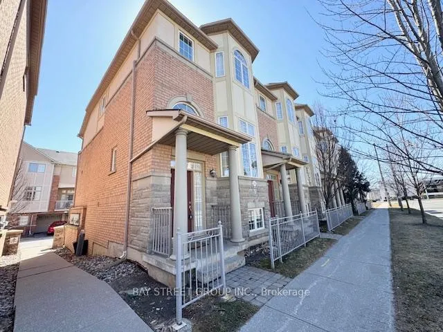 Photo 15 of 156 Legends Way, Markham, Unionville — HOMEH