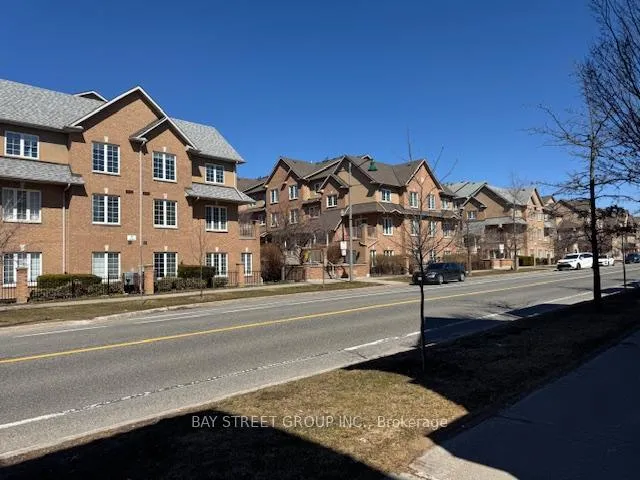 Photo 16 of 156 Legends Way, Markham, Unionville — HOMEH