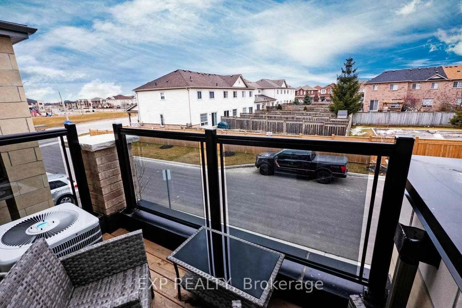 Photo 16 of 9 Pallock Hill Way, Whitby, Pringle Creek — HOMEH