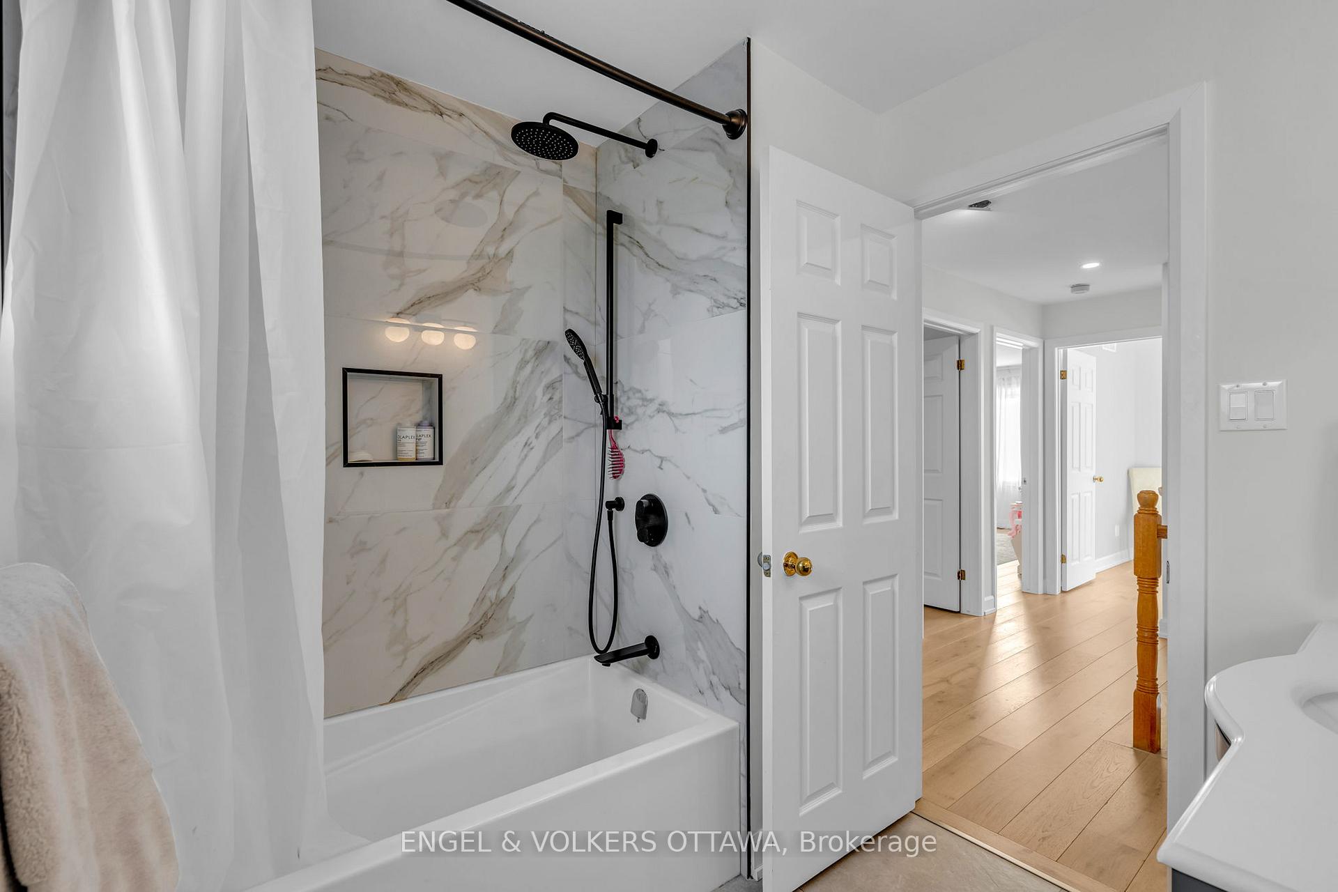 Photo 28 of 68 Fardon Way S, Ottawa, Hunt Club Park — HOMEH