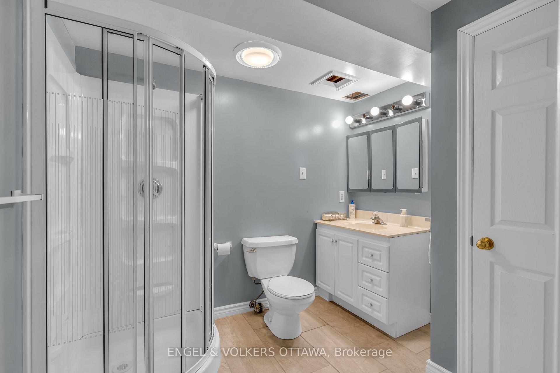 Photo 31 of 68 Fardon Way S, Ottawa, Hunt Club Park — HOMEH
