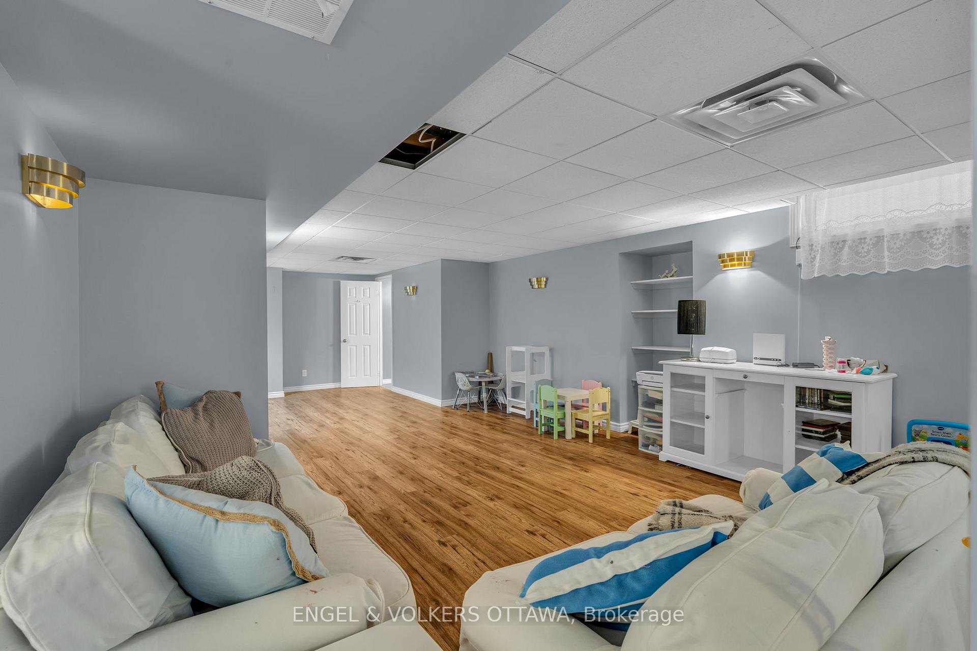 Photo 33 of 68 Fardon Way S, Ottawa, Hunt Club Park — HOMEH