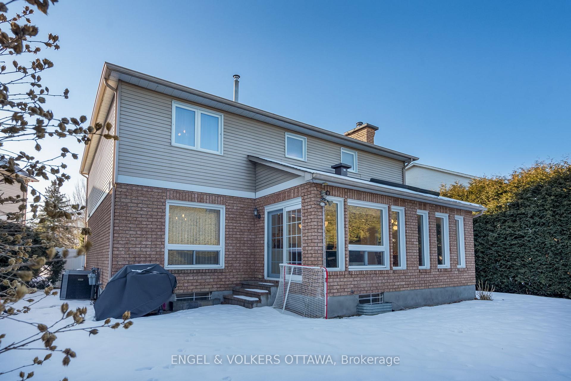 Photo 37 of 68 Fardon Way S, Ottawa, Hunt Club Park — HOMEH