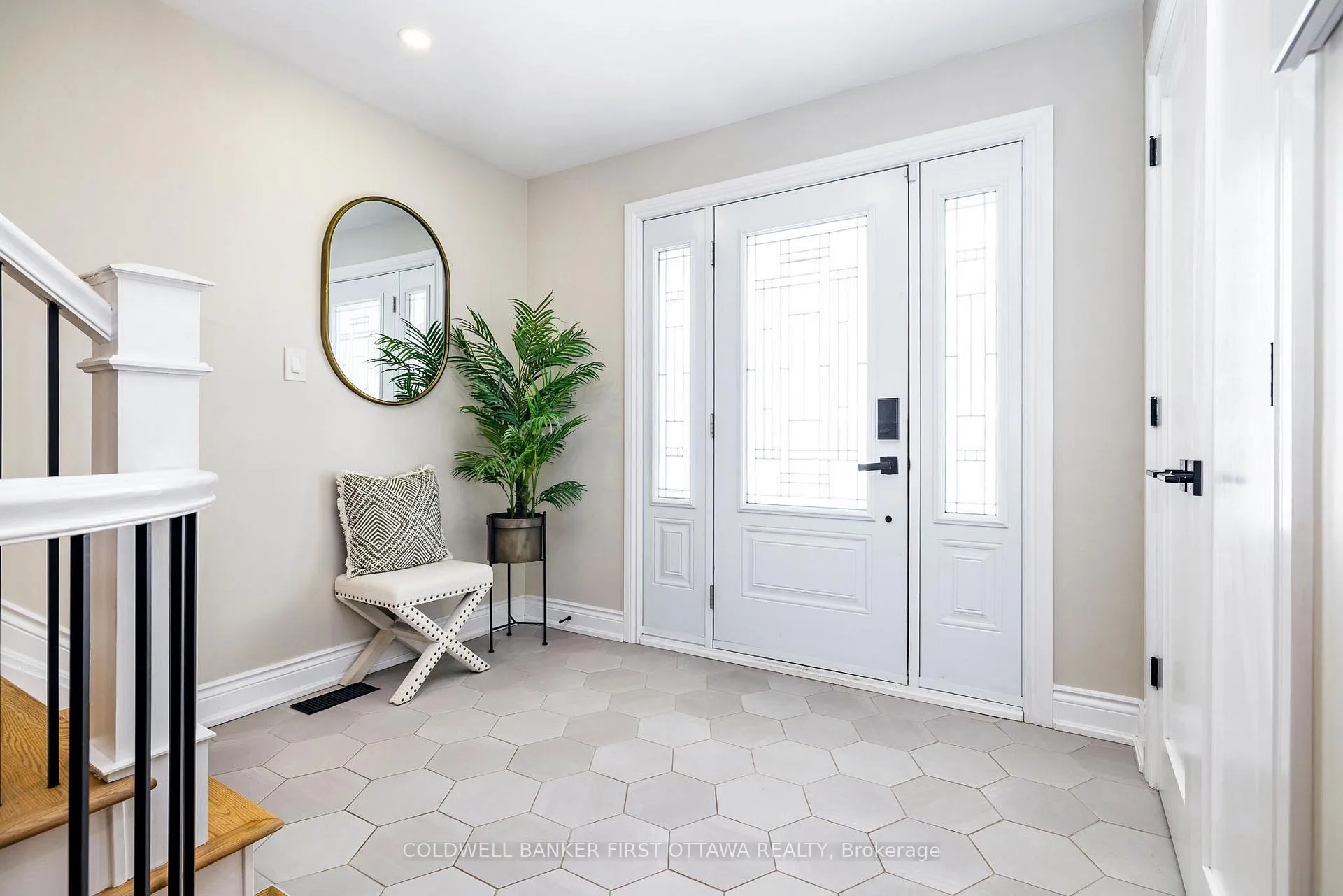 Photo 4 of 32 Kyle Avenue, Ottawa, Stittsville (Central) — HOMEH