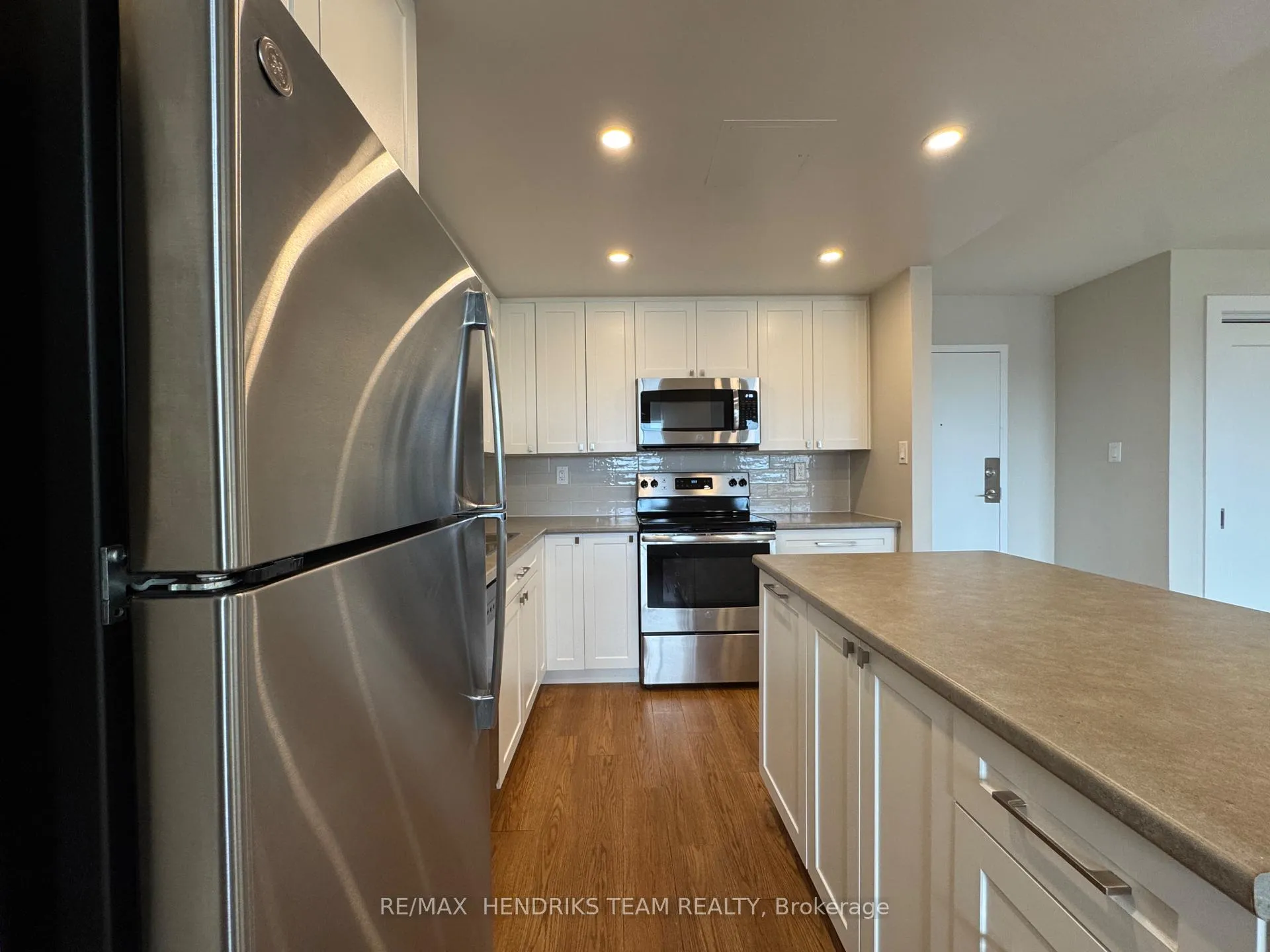 Photo 5 of Unit 127, 5611 Valley Way, Niagara Falls, Cherrywood — HOMEH