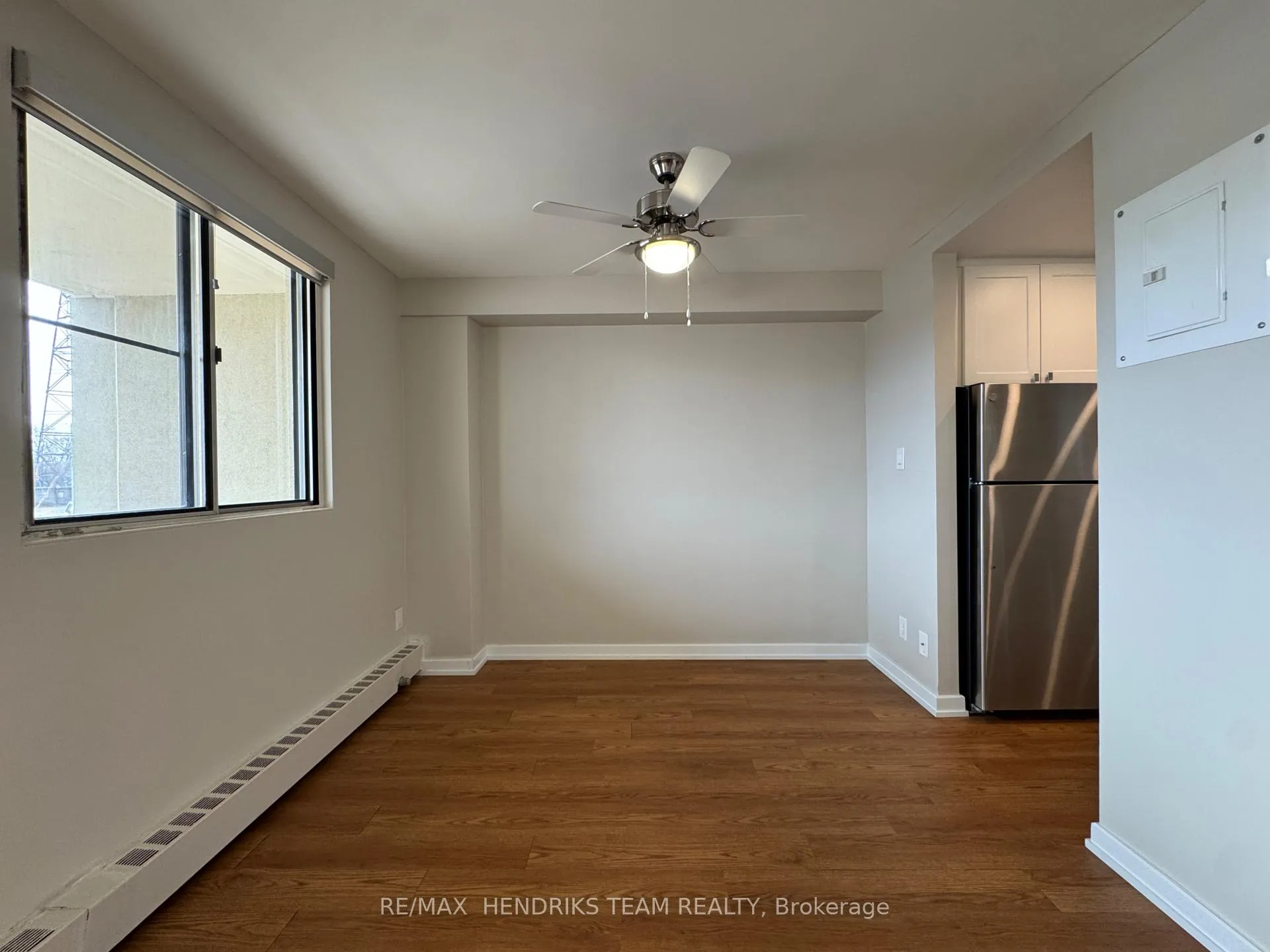 Photo 6 of Unit 127, 5611 Valley Way, Niagara Falls, Cherrywood — HOMEH
