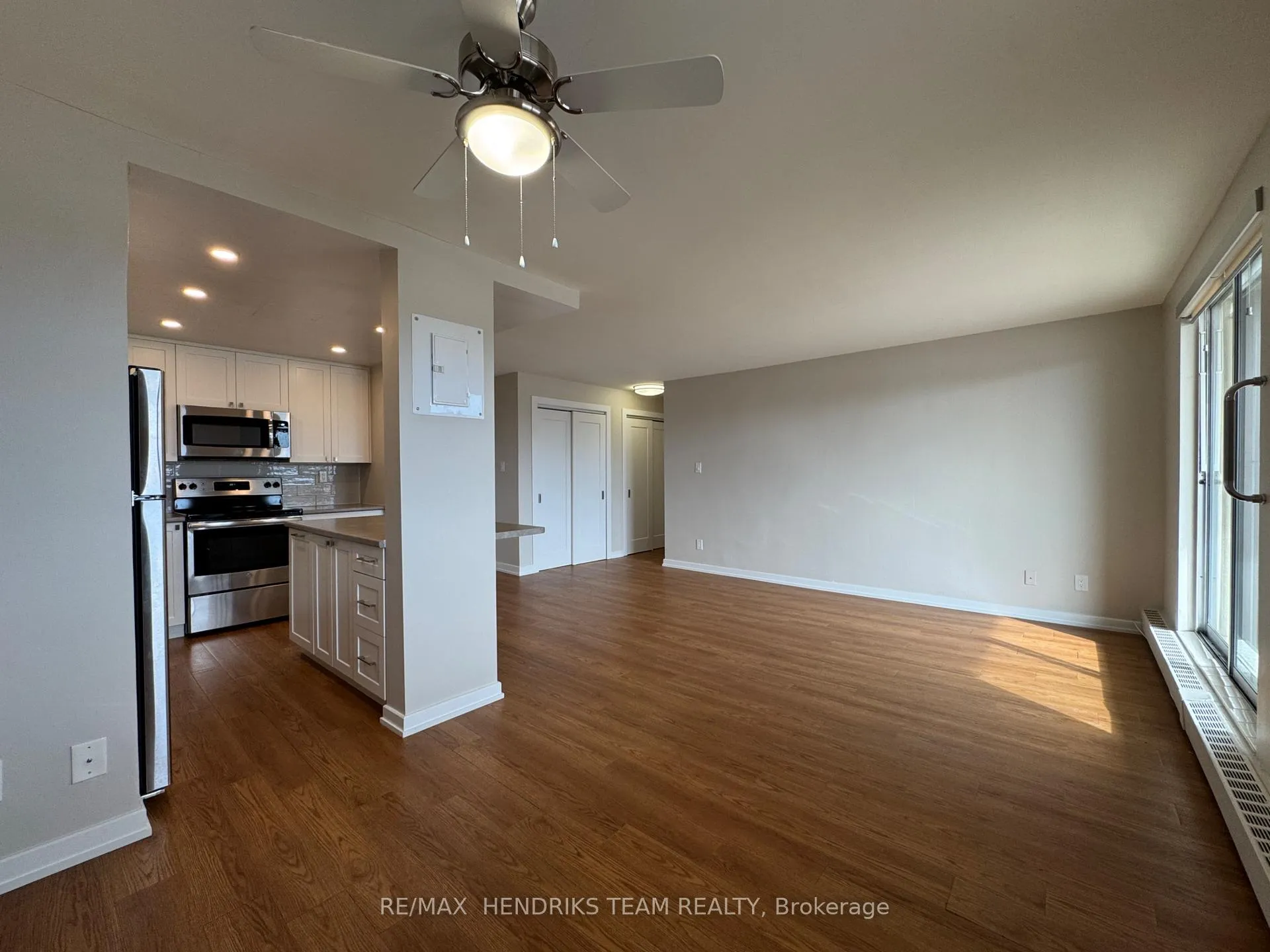 Photo 7 of Unit 127, 5611 Valley Way, Niagara Falls, Cherrywood — HOMEH