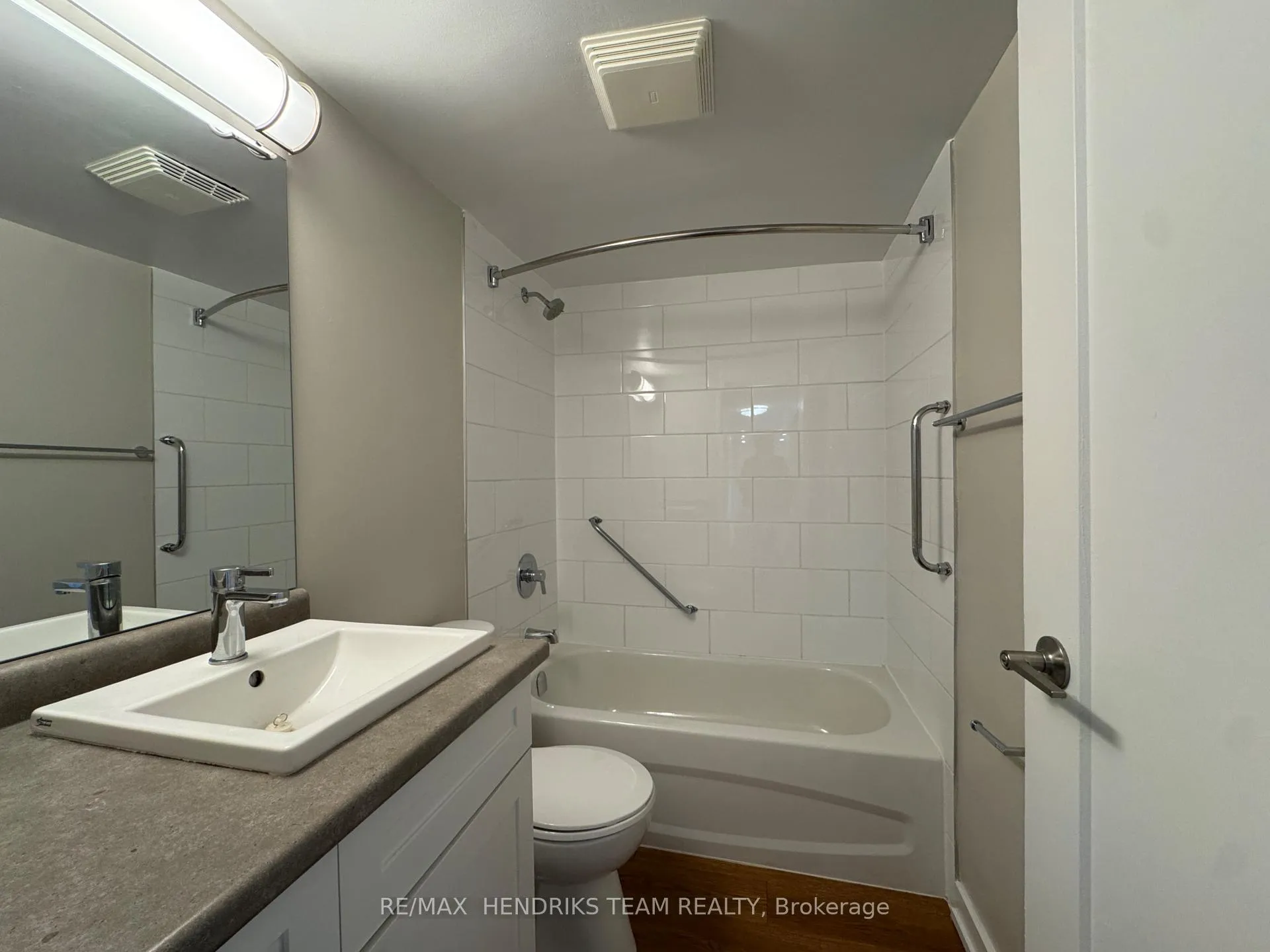 Photo 15 of Unit 127, 5611 Valley Way, Niagara Falls, Cherrywood — HOMEH