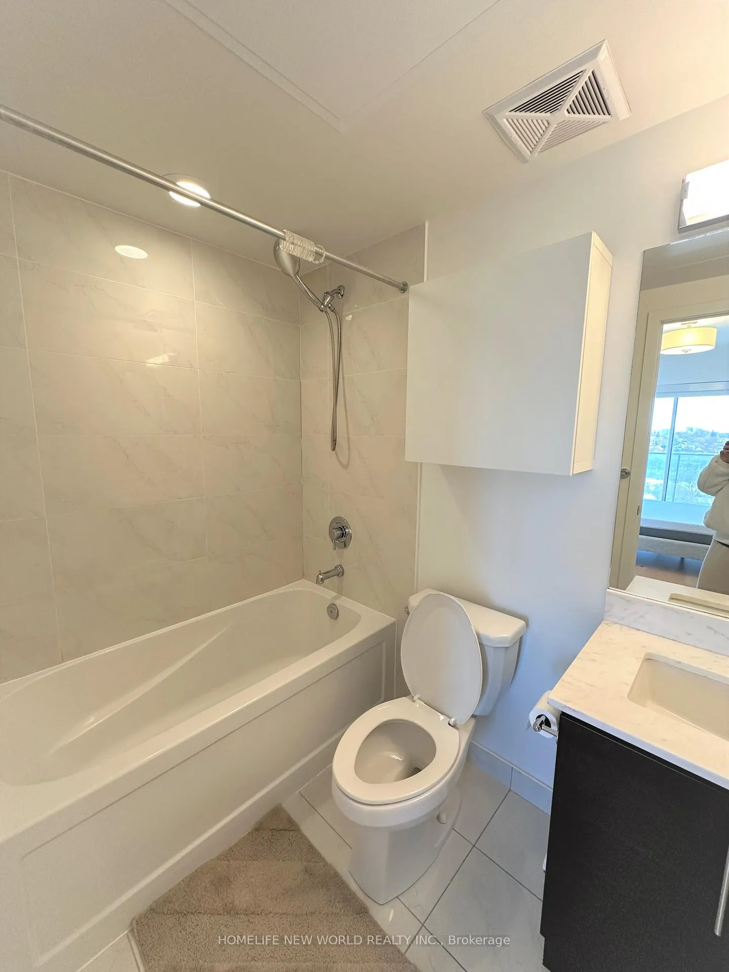 Photo 9 of Unit 1211, 58 Orchard View Boulevard, Toronto, Yonge-Eglinton — HOMEH