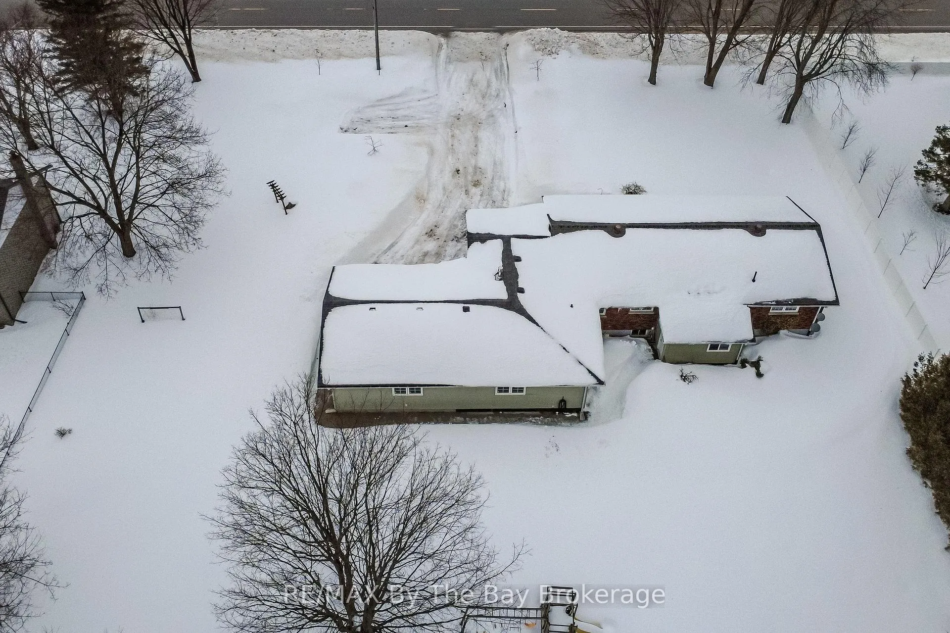 Photo 47 of 111 Balm Beach Road E, Tiny, Rural Tiny — HOMEH