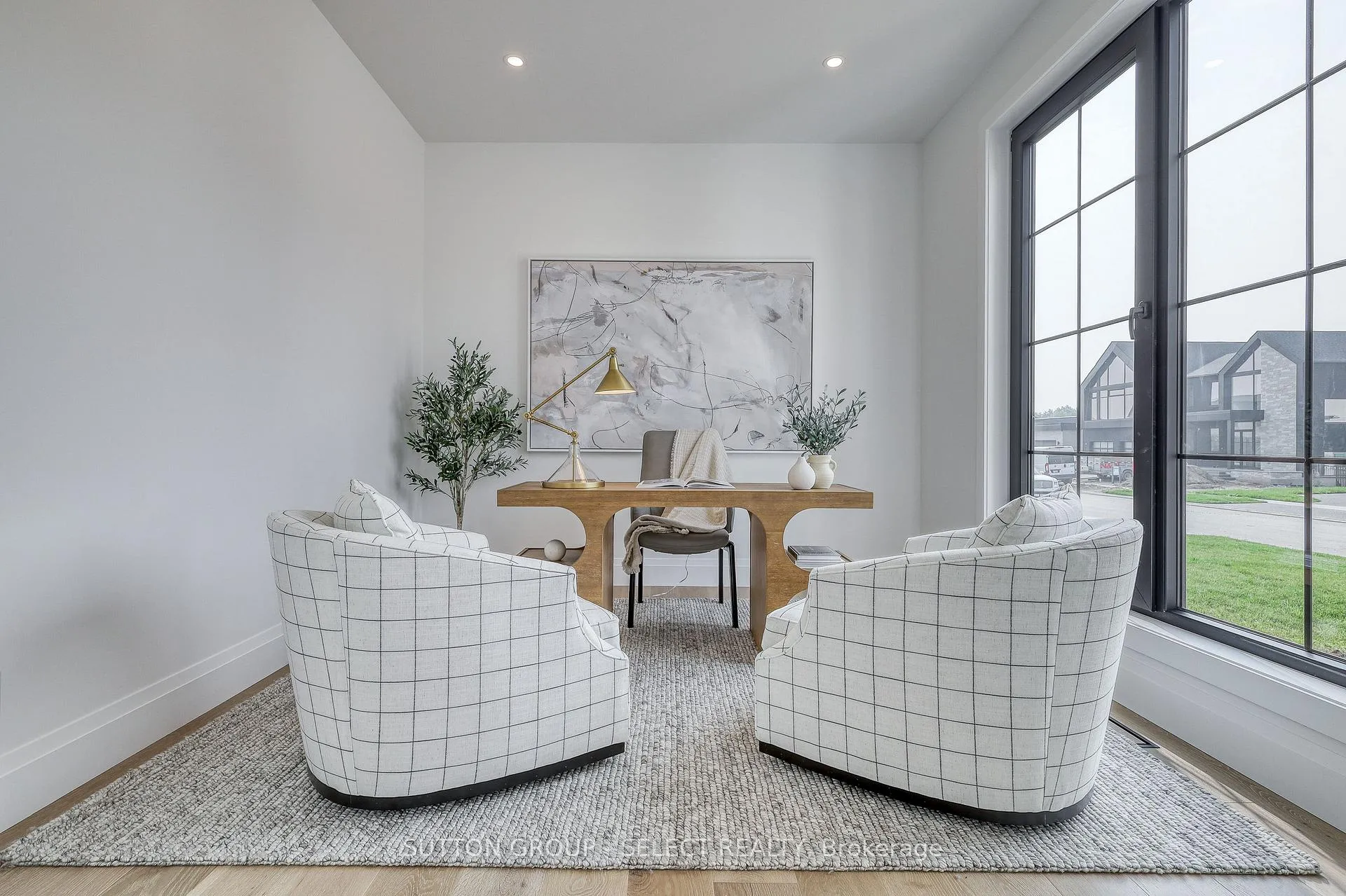 Photo 5 of 169 Edgewater Boulevard, Middlesex Centre, Kilworth — HOMEH