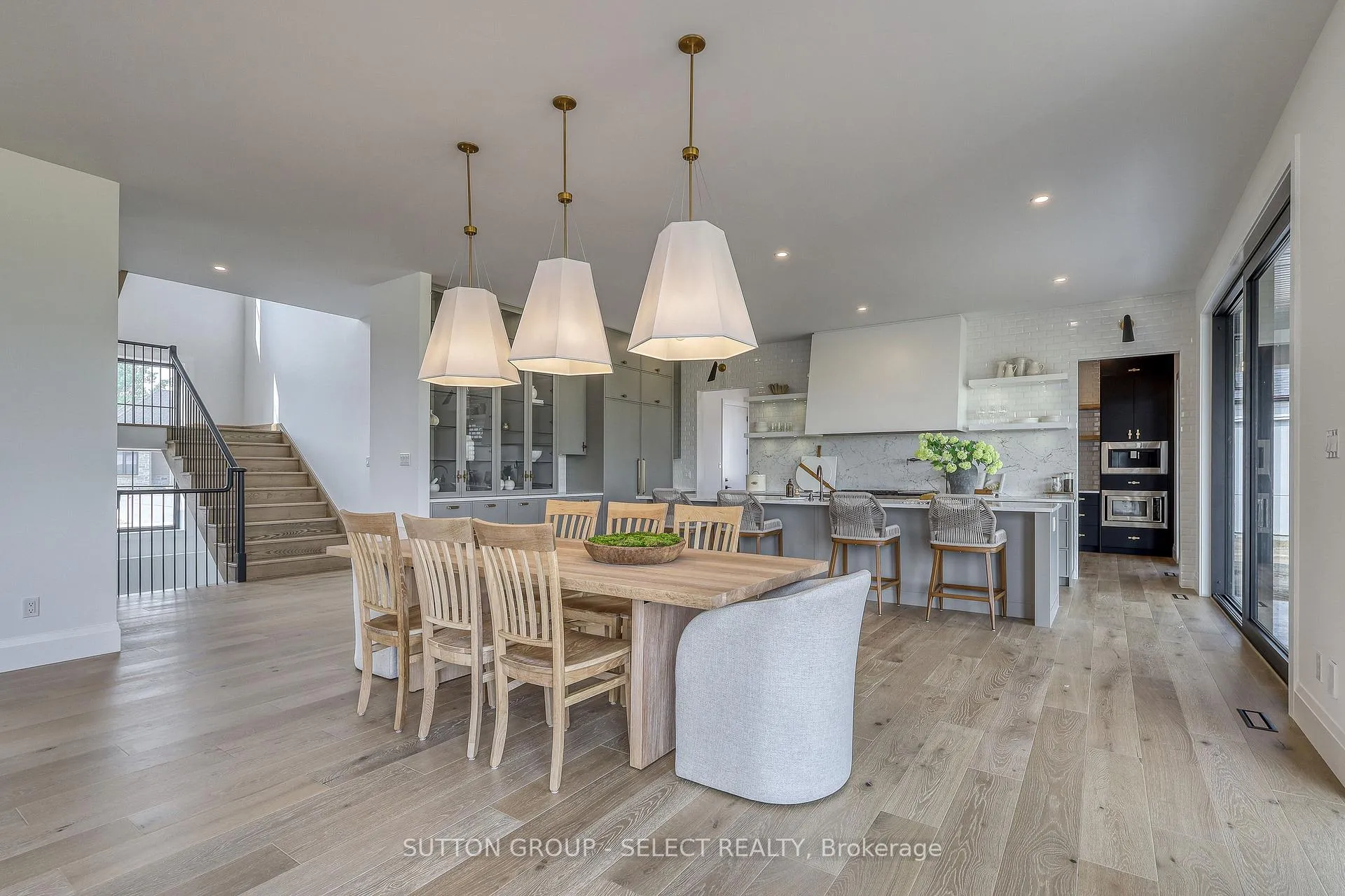 Photo 12 of 169 Edgewater Boulevard, Middlesex Centre, Kilworth — HOMEH