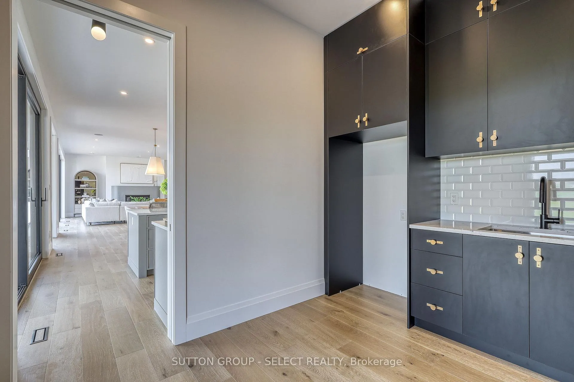 Photo 22 of 169 Edgewater Boulevard, Middlesex Centre, Kilworth — HOMEH