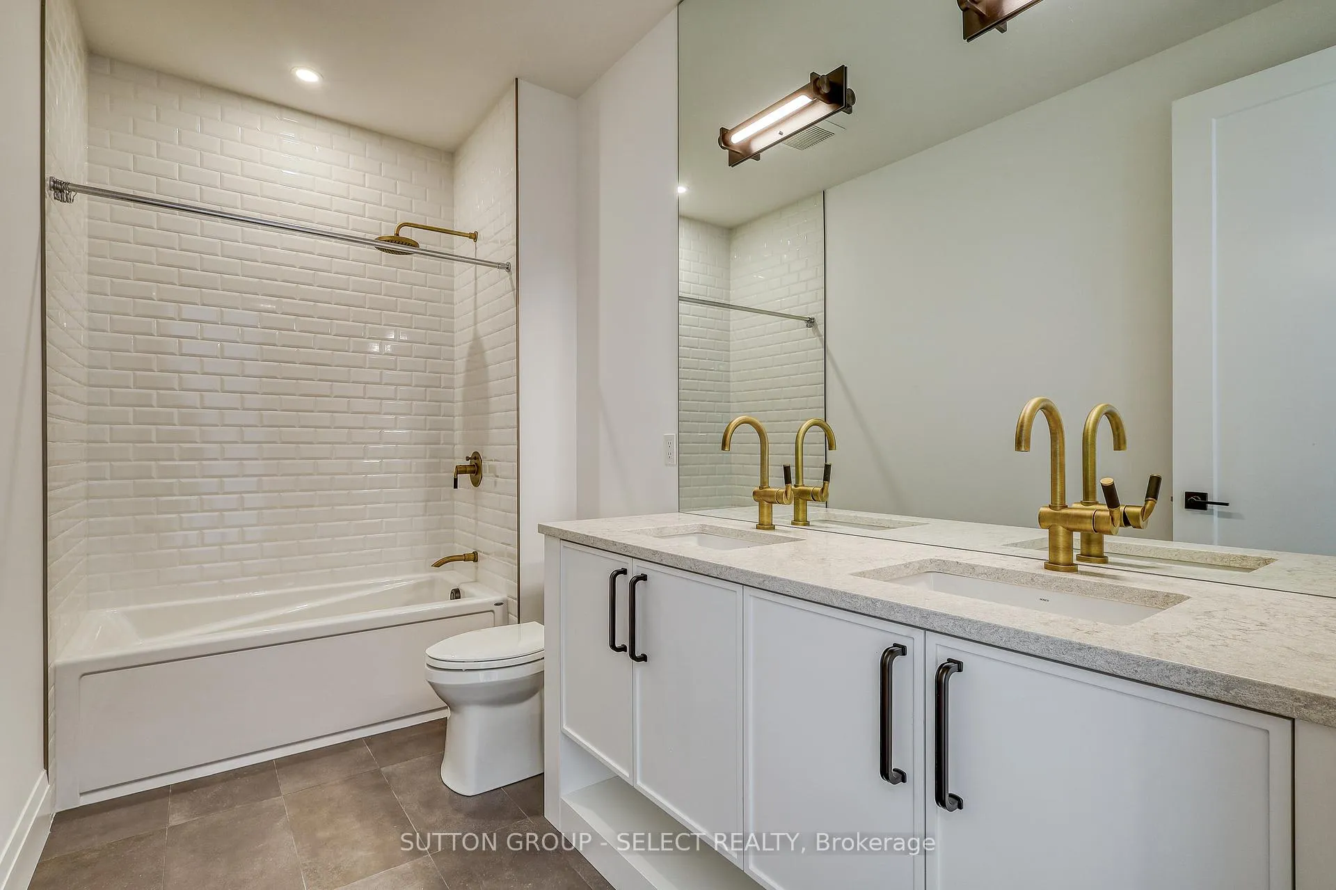 Photo 28 of 169 Edgewater Boulevard, Middlesex Centre, Kilworth — HOMEH