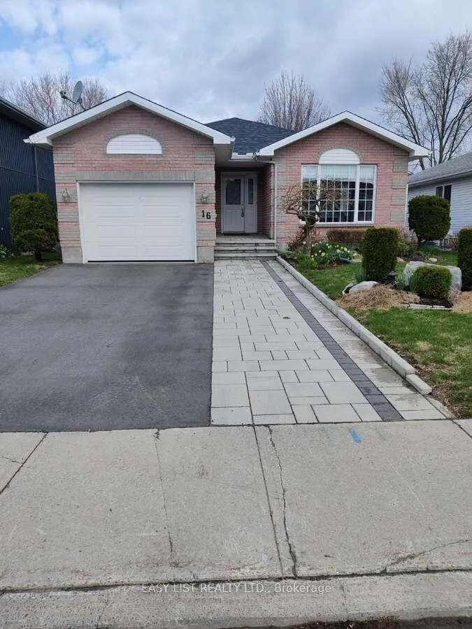 Front of 16 Fairview Crescent