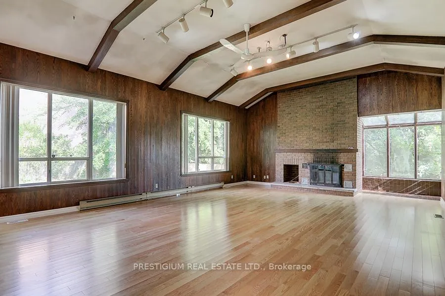 Photo 16 of 57 Laureleaf Road, Markham, Bayview Glen — HOMEH