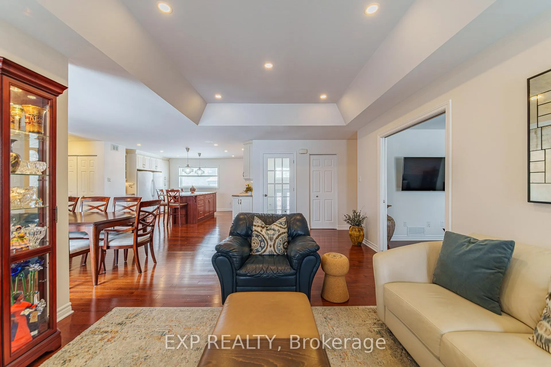 Photo 6 of 1899 Farisita Drive, Ottawa, Vars Village — HOMEH