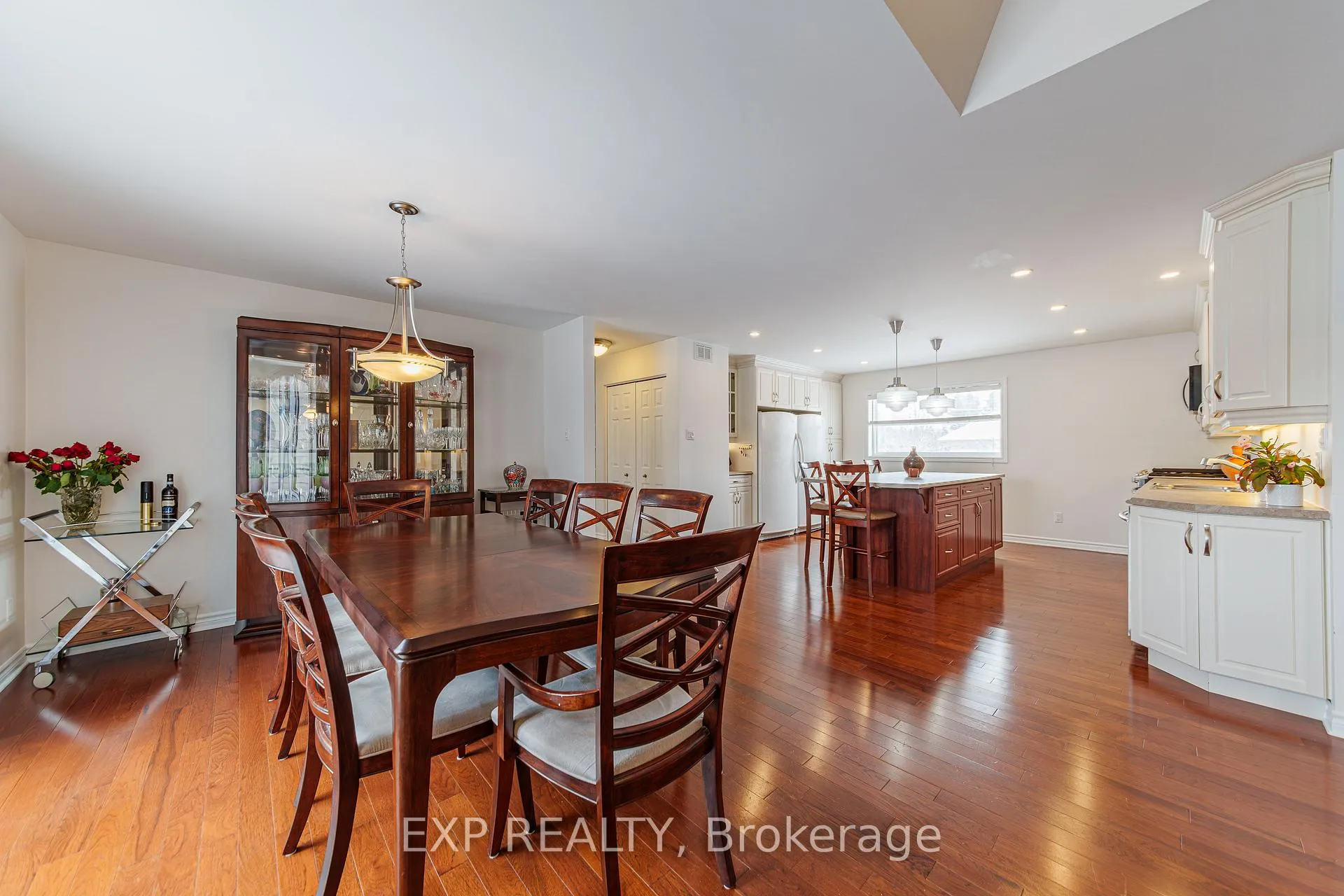 Photo 9 of 1899 Farisita Drive, Ottawa, Vars Village — HOMEH