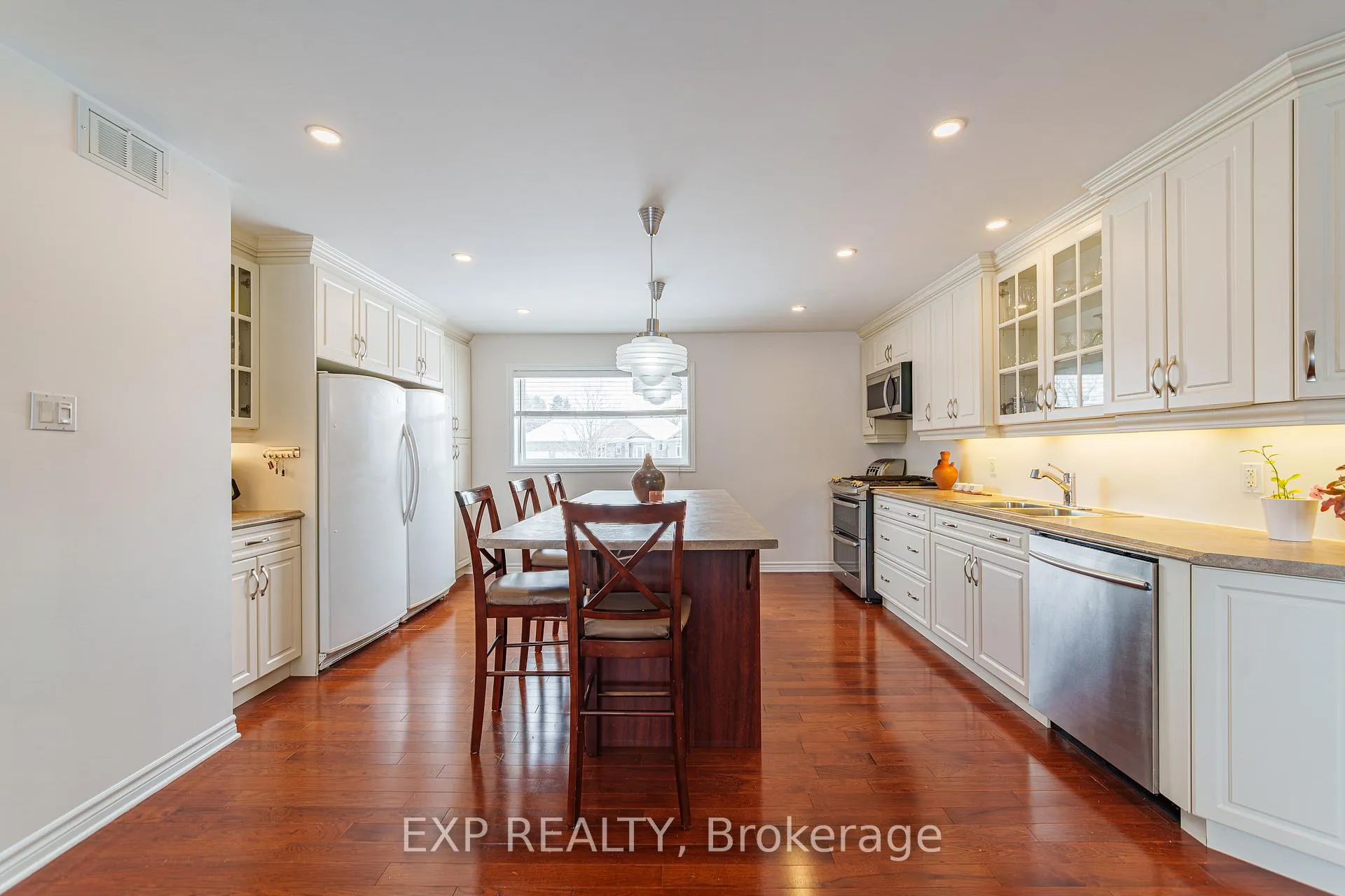 Photo 11 of 1899 Farisita Drive, Ottawa, Vars Village — HOMEH