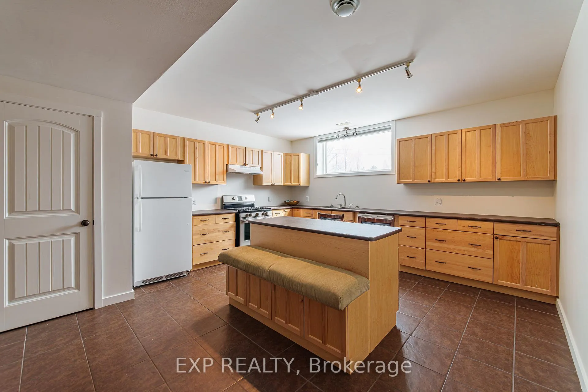 Photo 25 of 1899 Farisita Drive, Ottawa, Vars Village — HOMEH