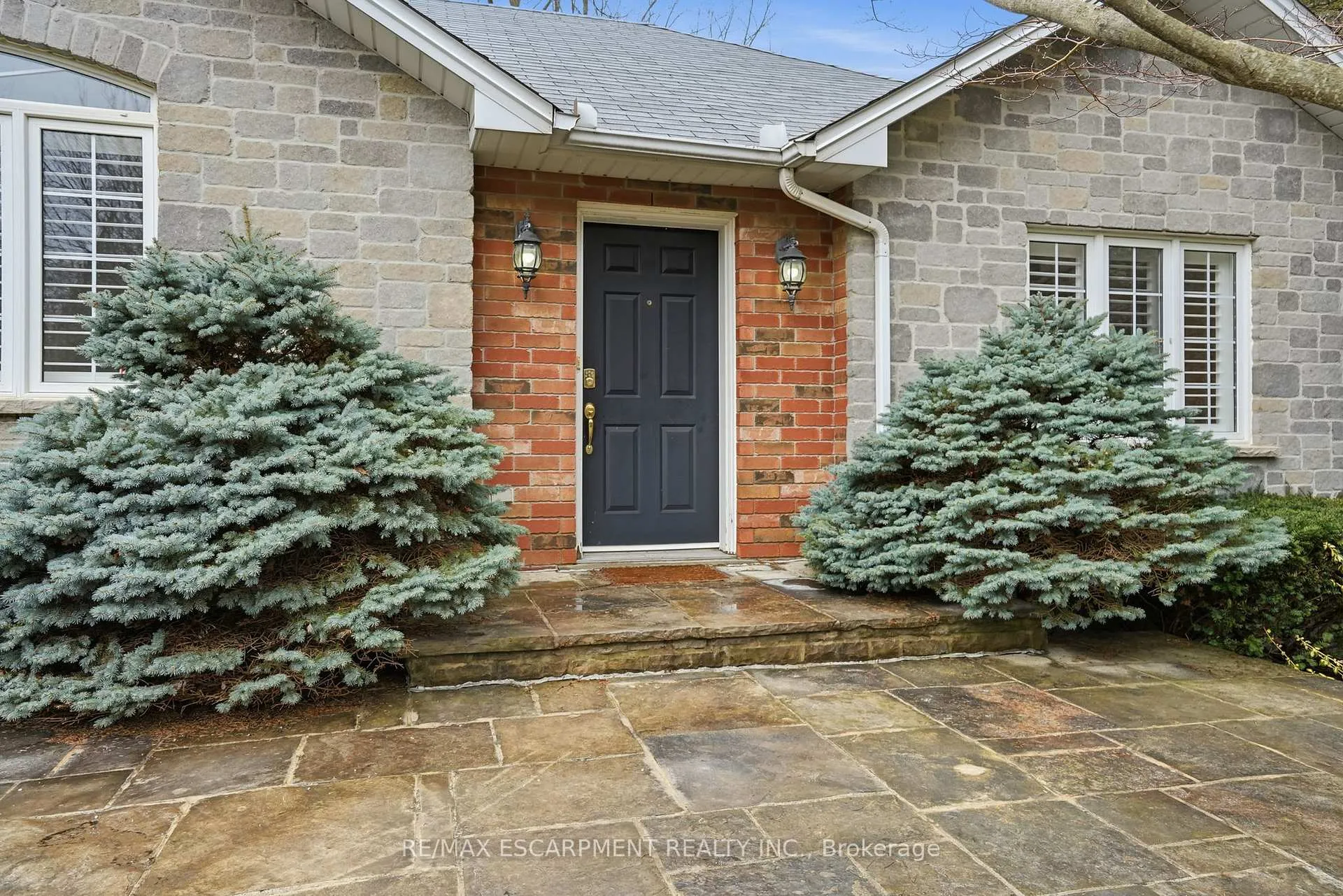 Photo 4 of 65 Jerseyville Road E, Hamilton, Ancaster — HOMEH