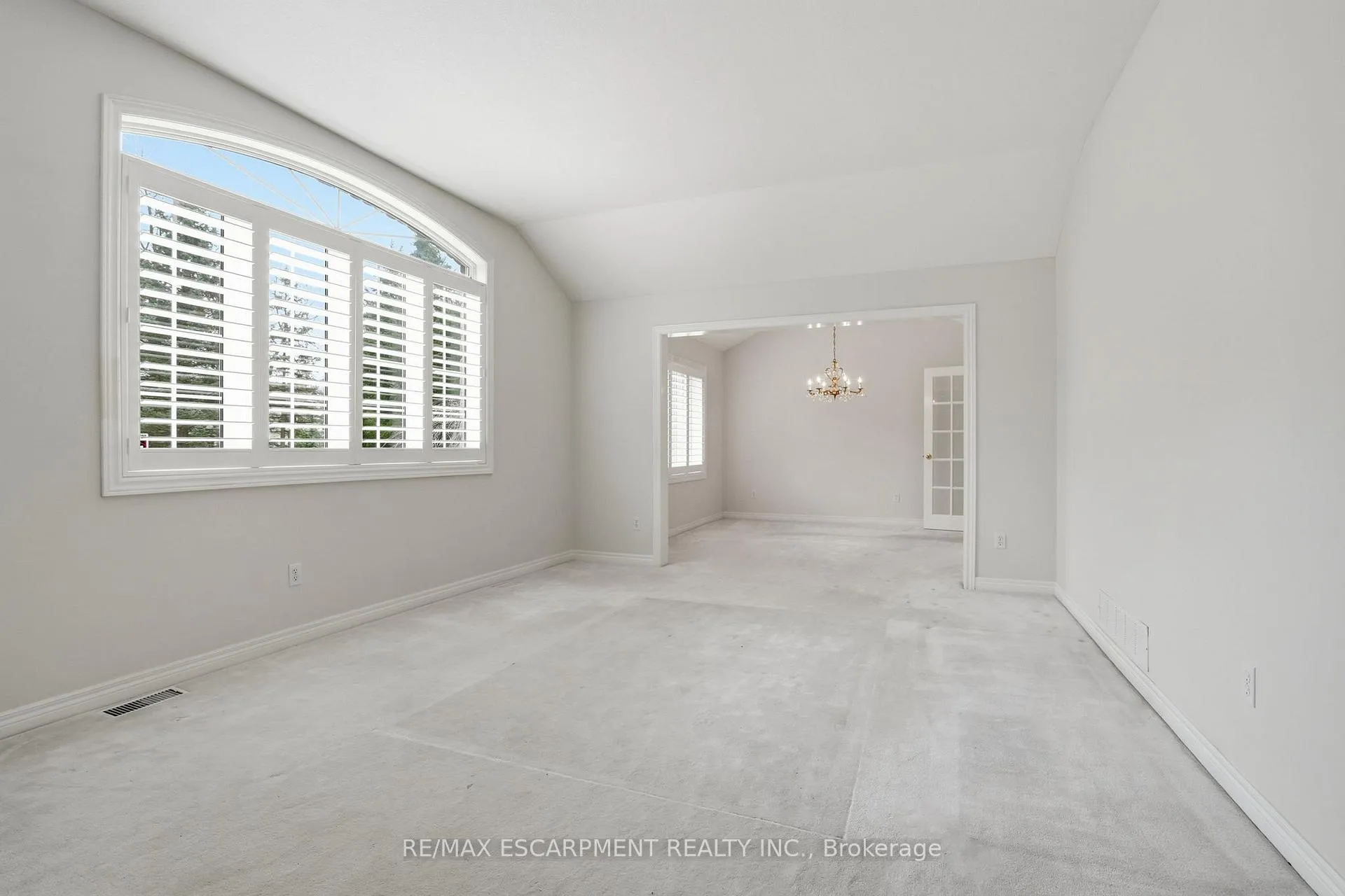 Photo 7 of 65 Jerseyville Road E, Hamilton, Ancaster — HOMEH