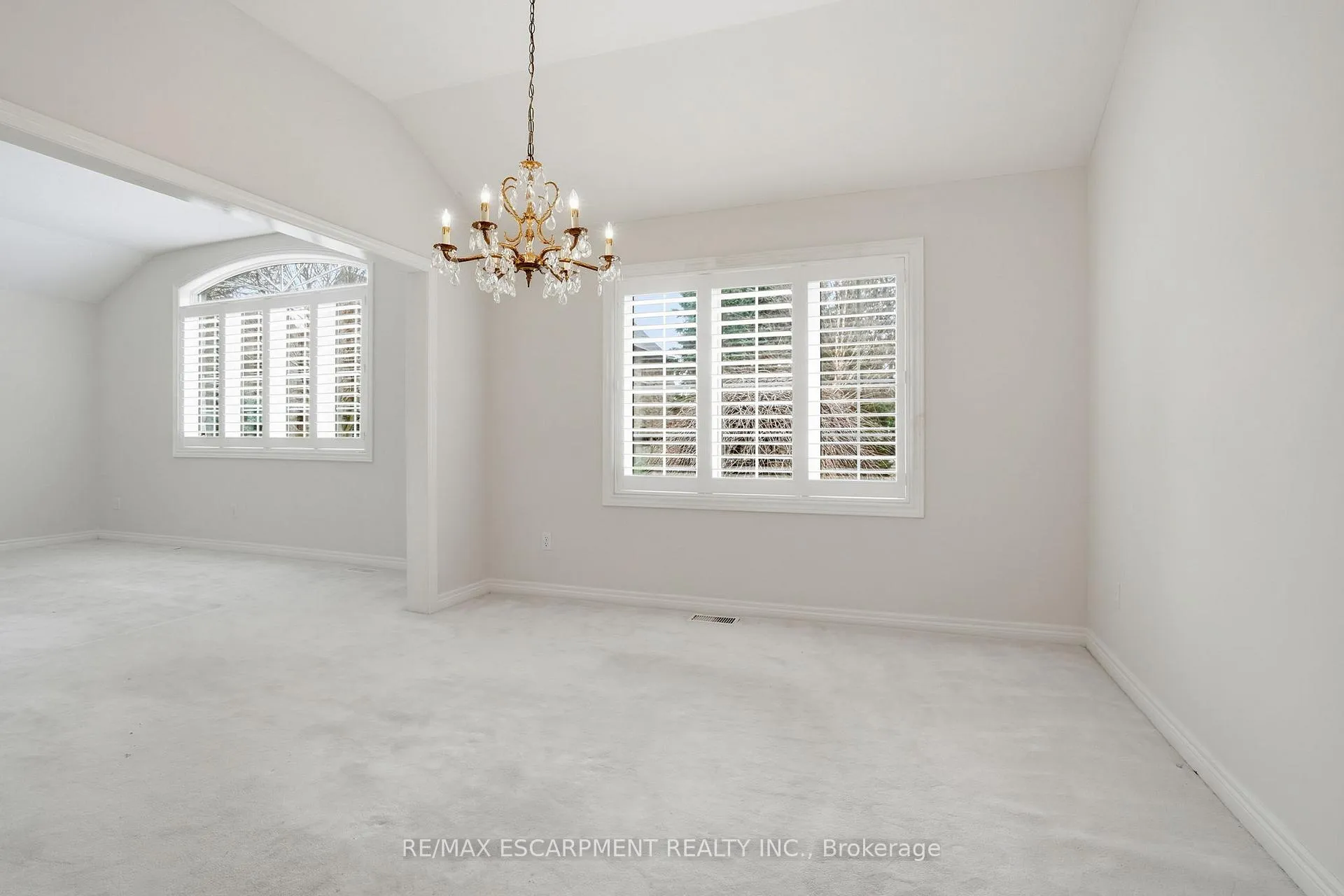 Photo 8 of 65 Jerseyville Road E, Hamilton, Ancaster — HOMEH