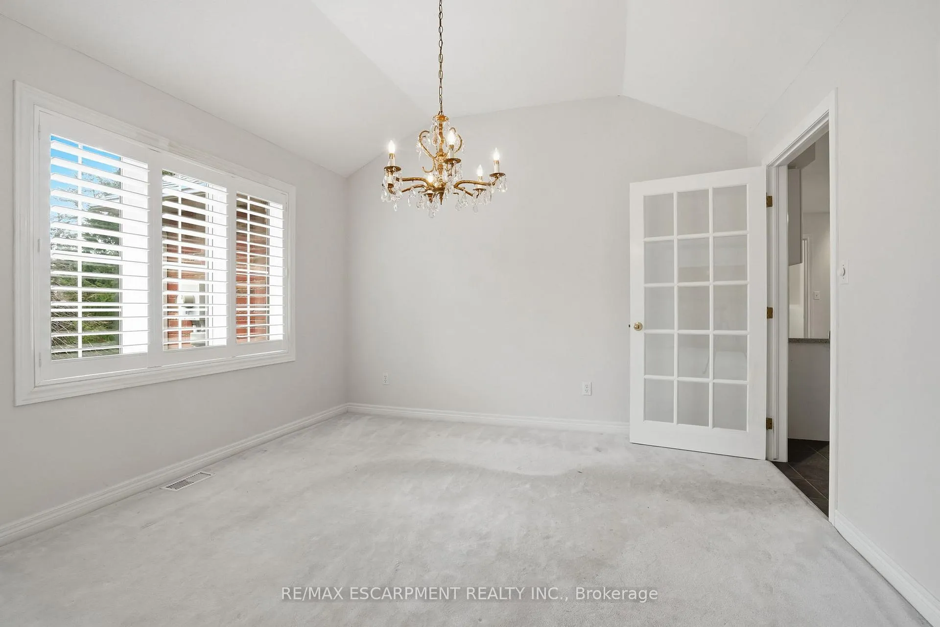 Photo 9 of 65 Jerseyville Road E, Hamilton, Ancaster — HOMEH