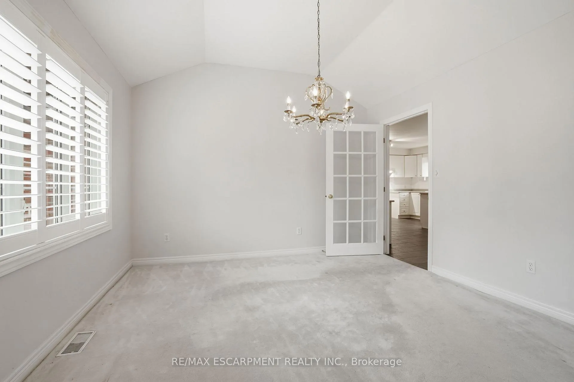 Photo 10 of 65 Jerseyville Road E, Hamilton, Ancaster — HOMEH