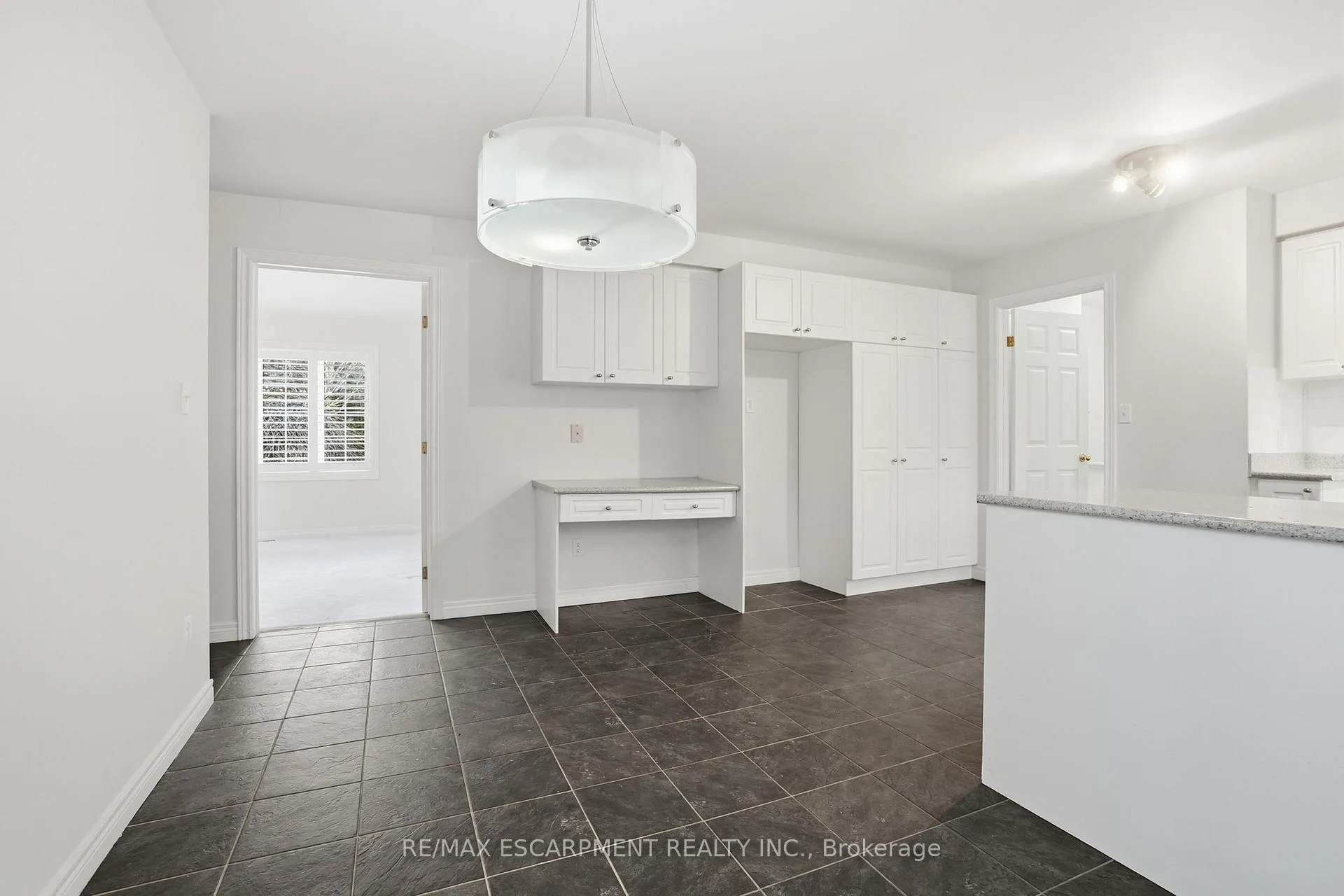 Photo 11 of 65 Jerseyville Road E, Hamilton, Ancaster — HOMEH