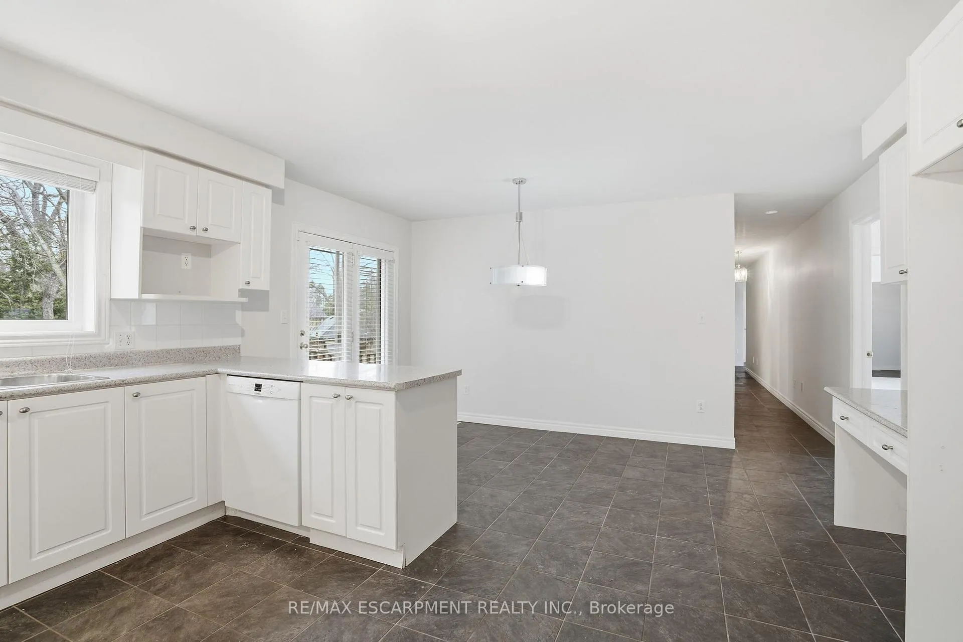 Photo 16 of 65 Jerseyville Road E, Hamilton, Ancaster — HOMEH