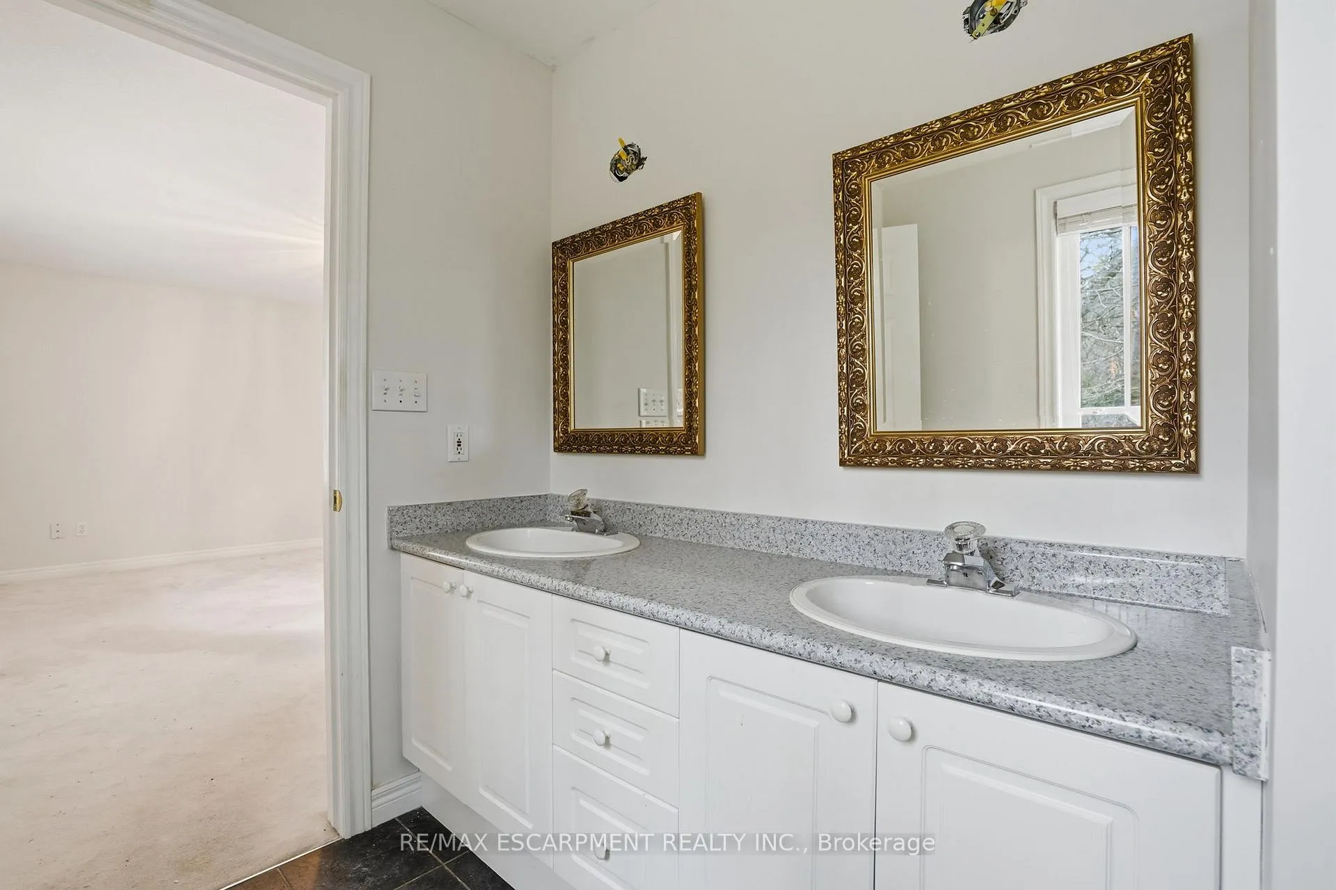 Photo 20 of 65 Jerseyville Road E, Hamilton, Ancaster — HOMEH