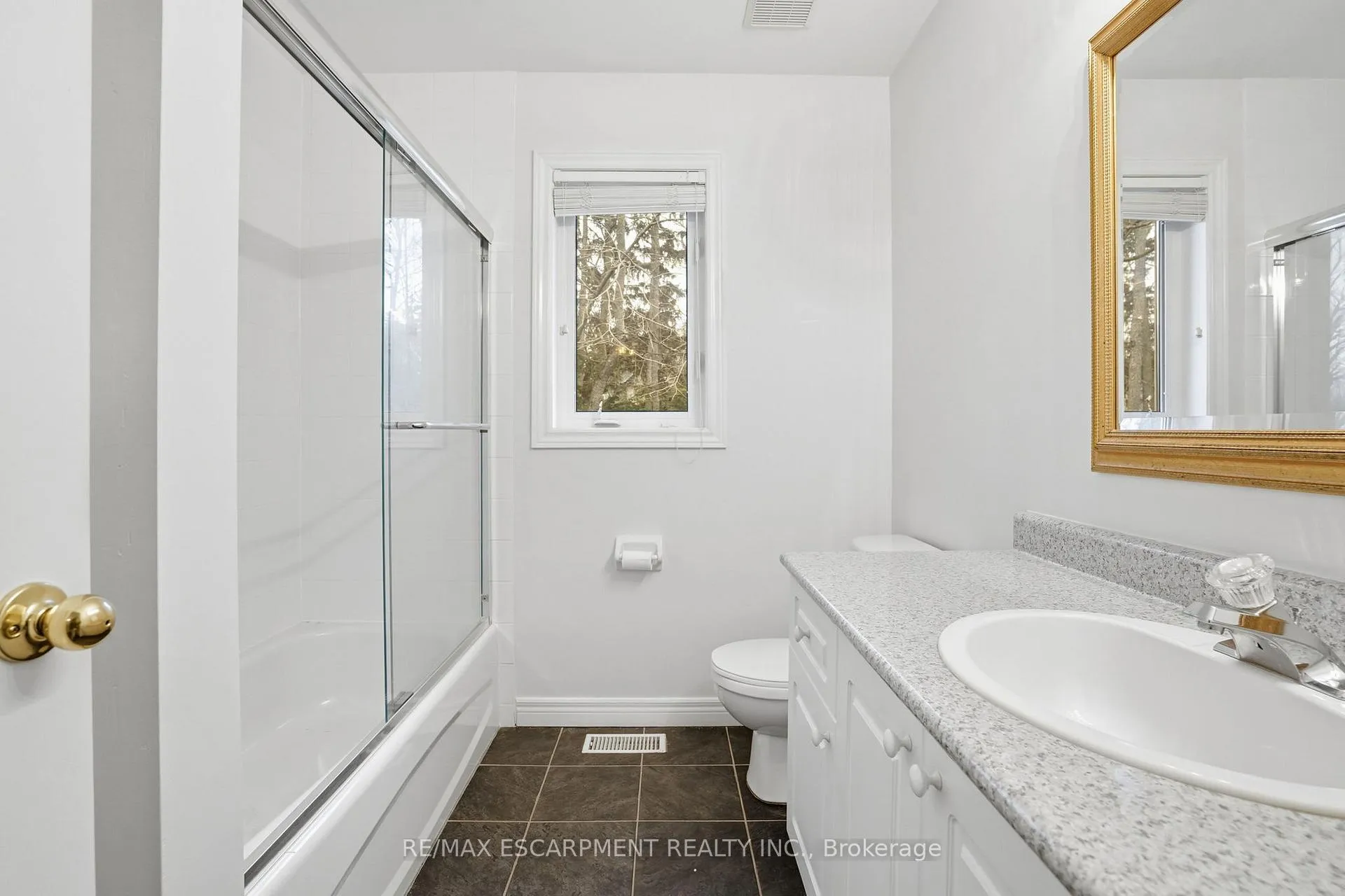 Photo 25 of 65 Jerseyville Road E, Hamilton, Ancaster — HOMEH