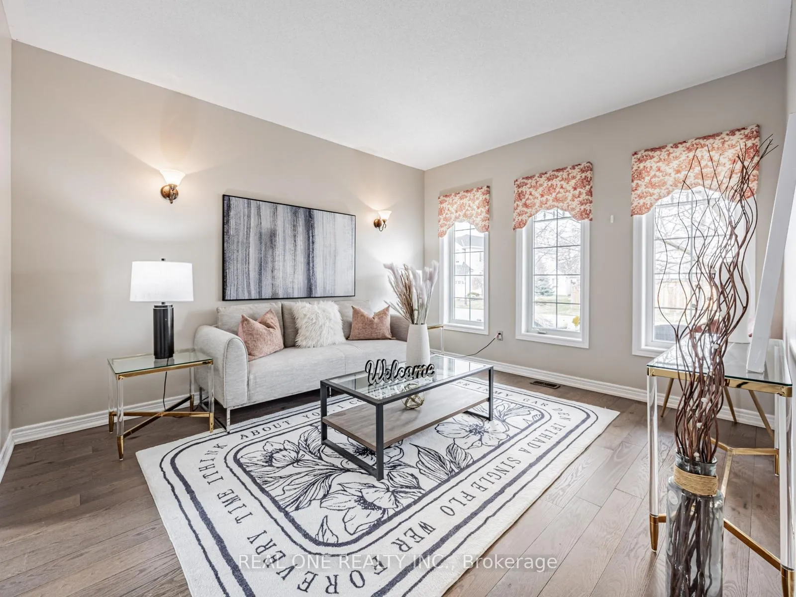 Photo 5 of 51 Hanson Crescent, Whitby, Brooklin — HOMEH
