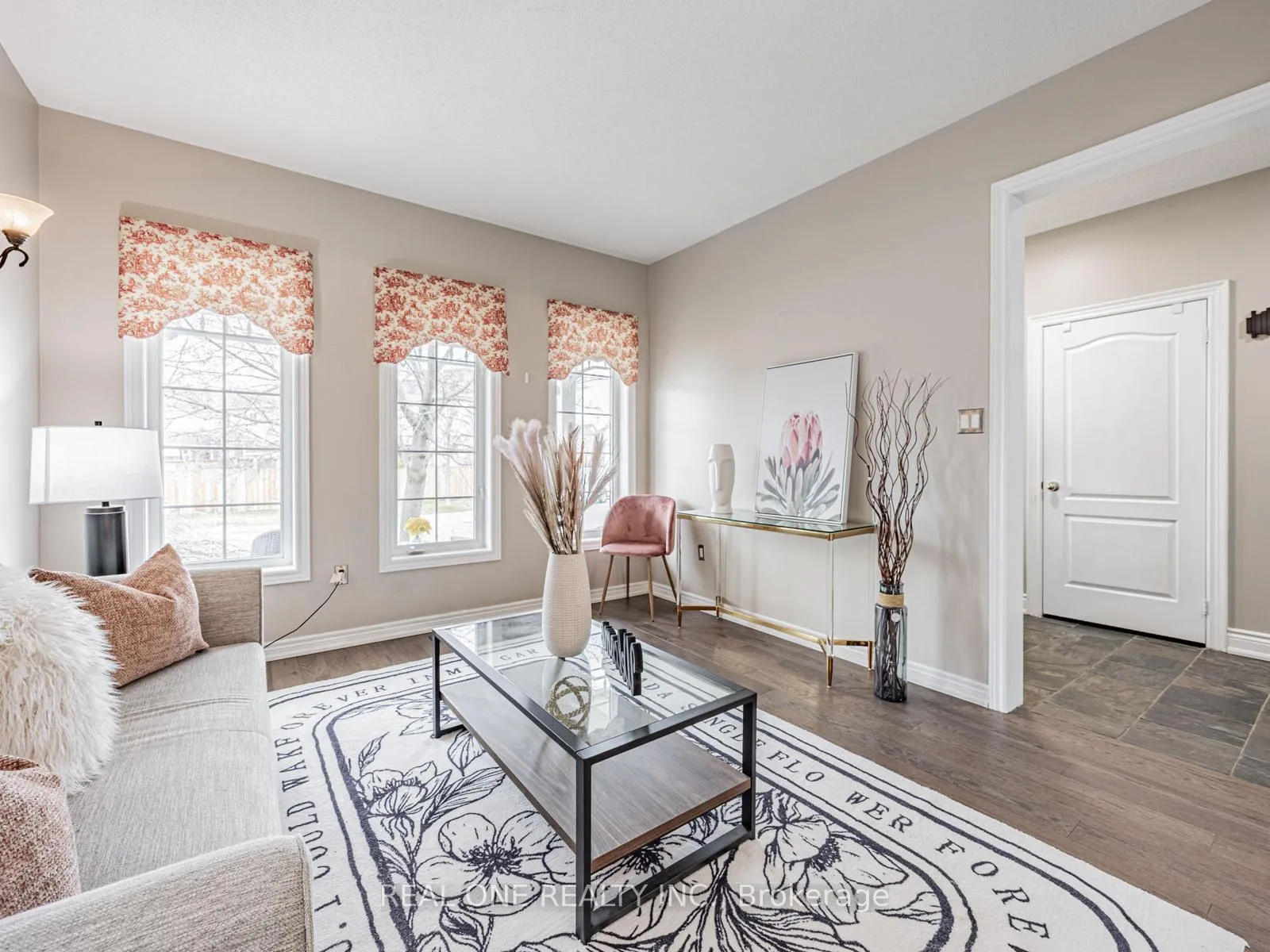 Photo 6 of 51 Hanson Crescent, Whitby, Brooklin — HOMEH