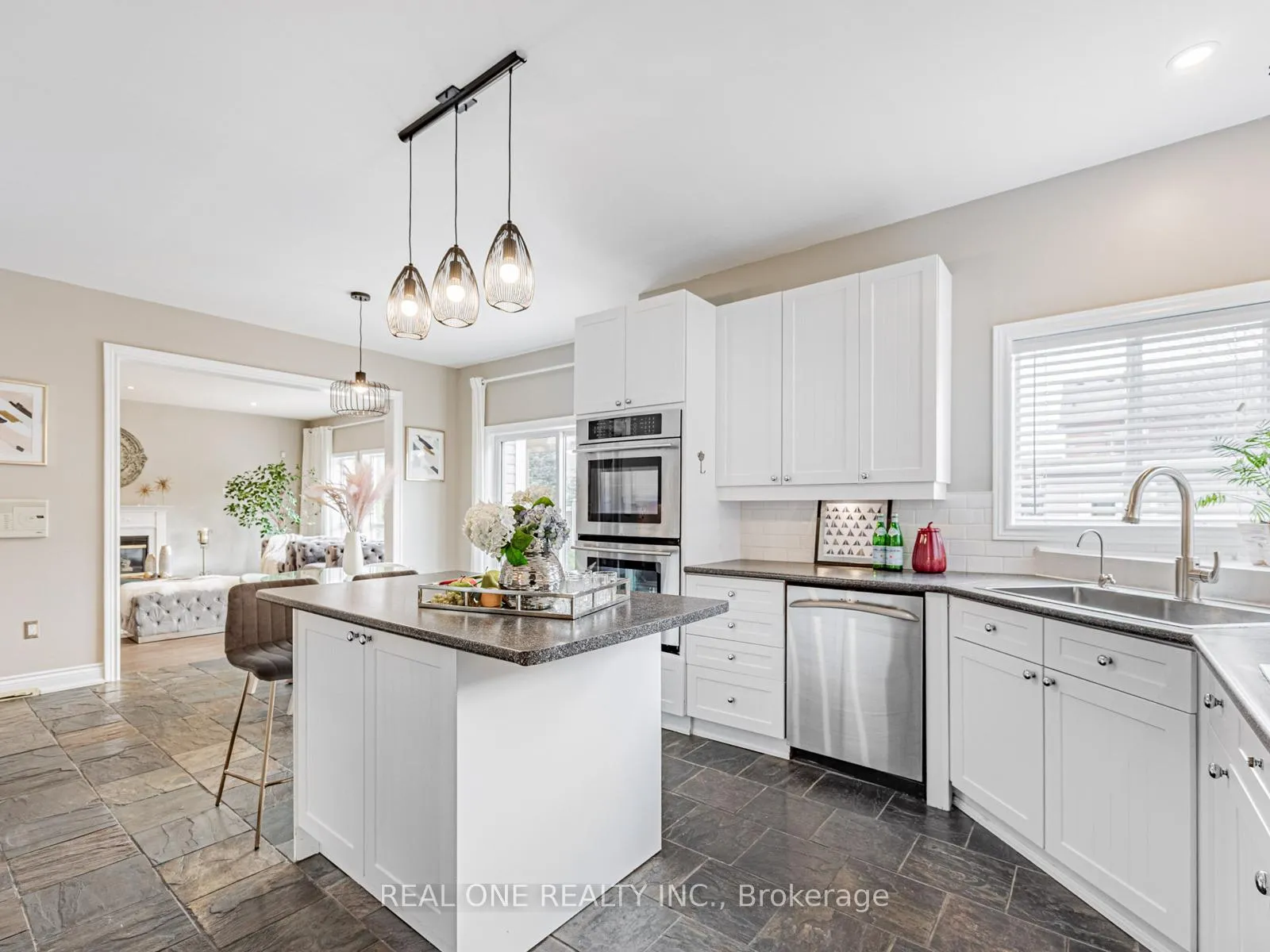 Photo 13 of 51 Hanson Crescent, Whitby, Brooklin — HOMEH