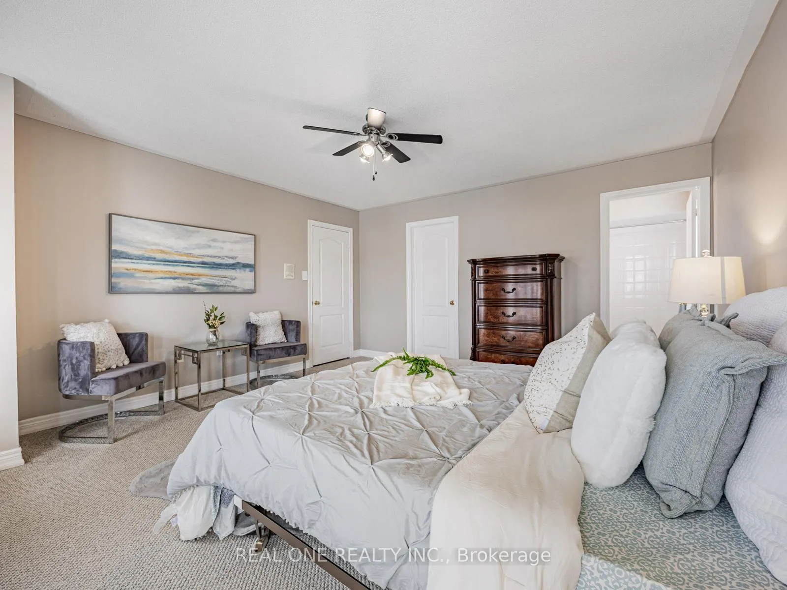 Photo 37 of 51 Hanson Crescent, Whitby, Brooklin — HOMEH