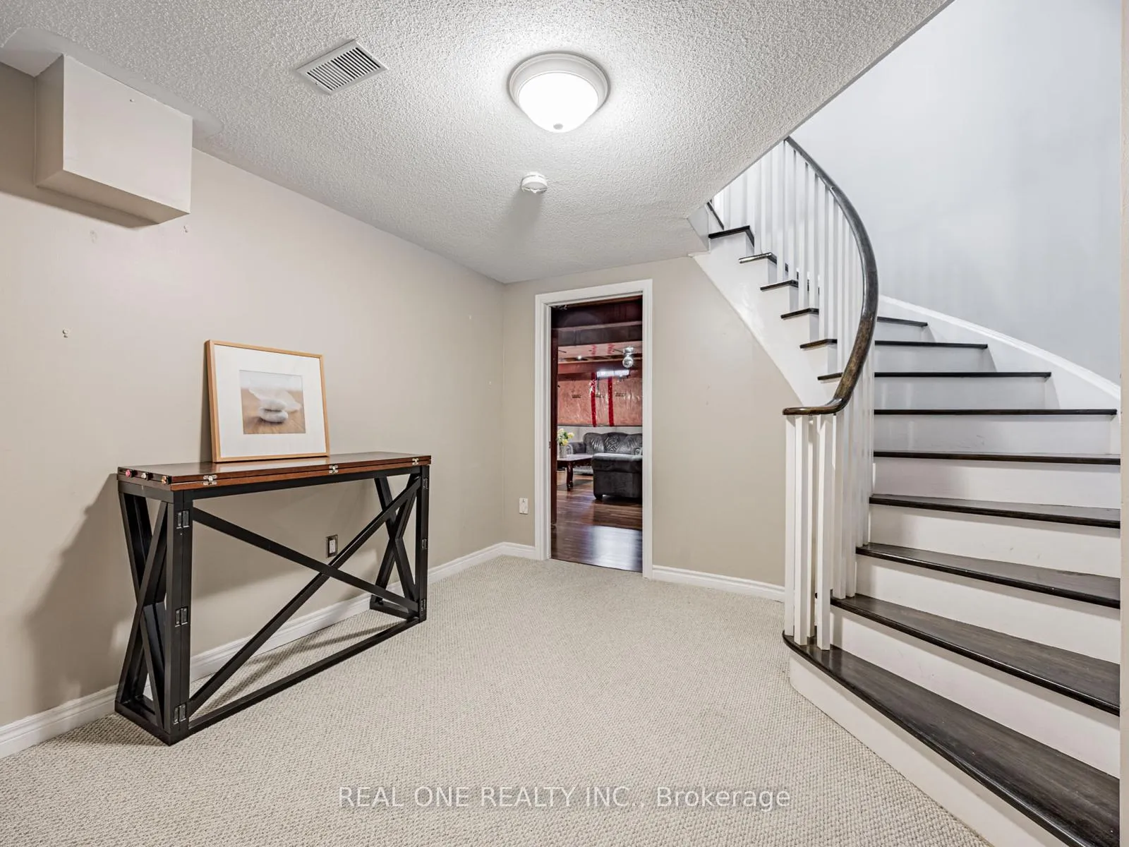 Photo 41 of 51 Hanson Crescent, Whitby, Brooklin — HOMEH