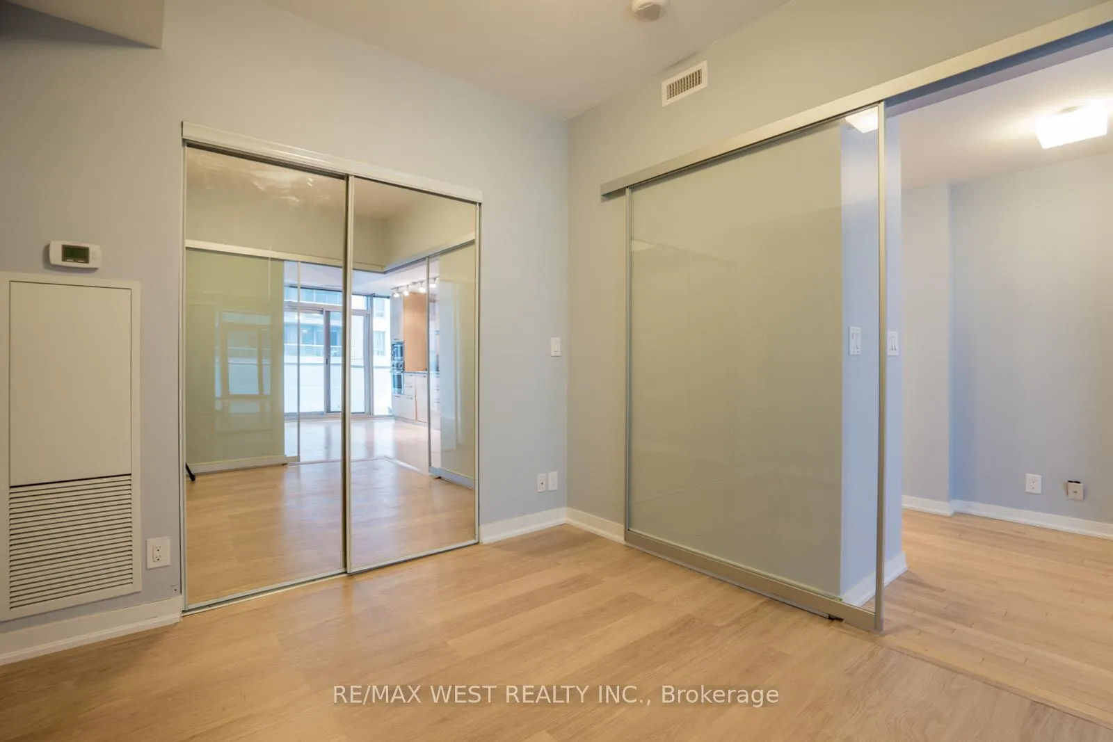 Photo 12 of Unit 1305, 12 York Street, Toronto, Waterfront Communities — HOMEH